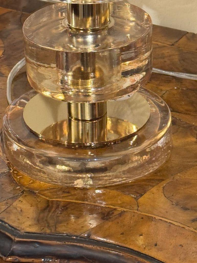 Pair of Modern Gold Murano Glass and Brass Disc Lamps In Good Condition For Sale In Dallas, TX