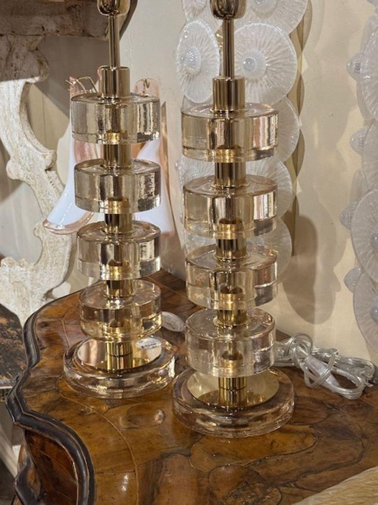 Contemporary Pair of Modern Gold Murano Glass and Brass Disc Lamps For Sale