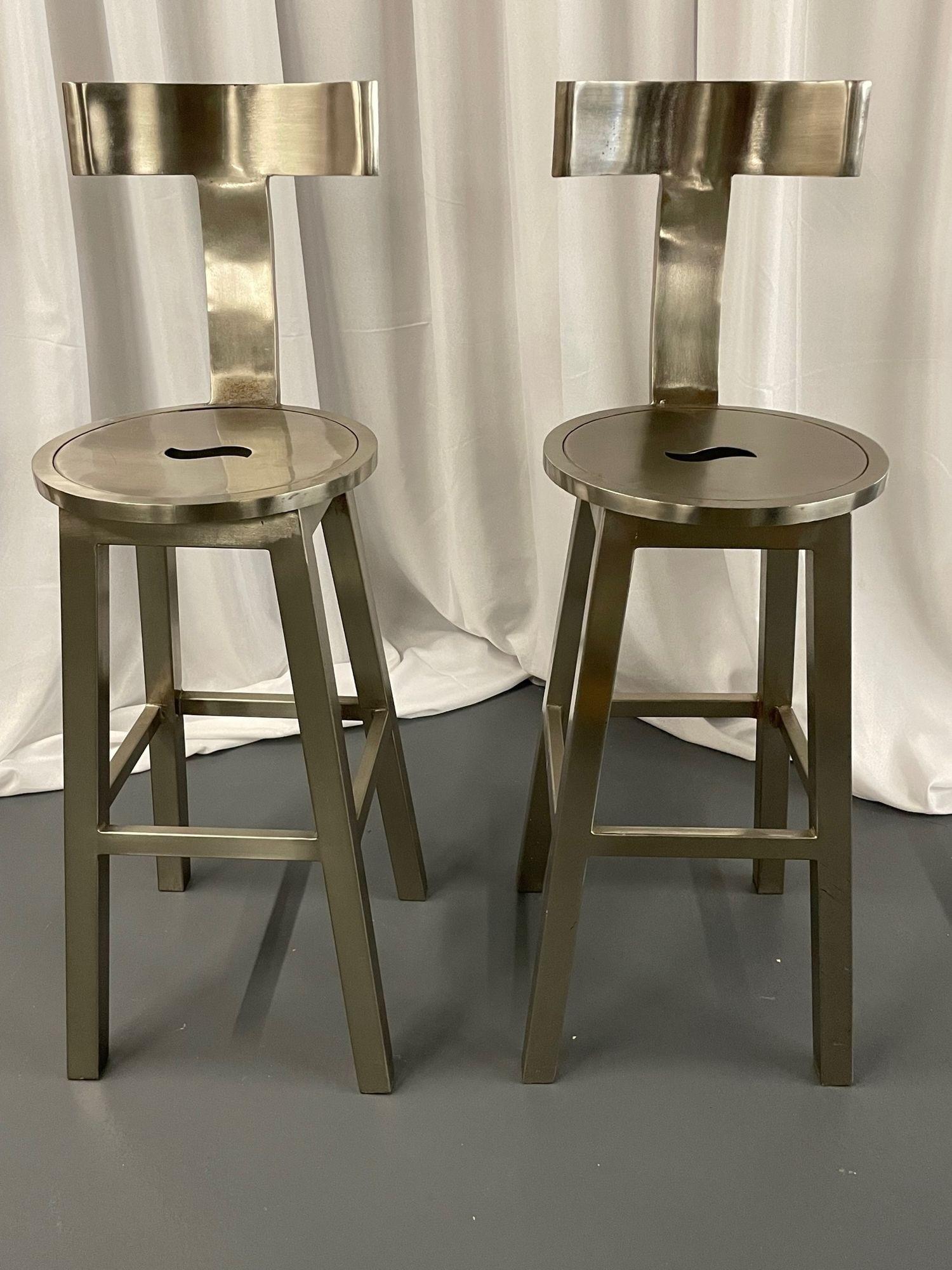 20th Century Pair of Modern Industrial Style Steel Bar / Counter Stools, Organic Form For Sale