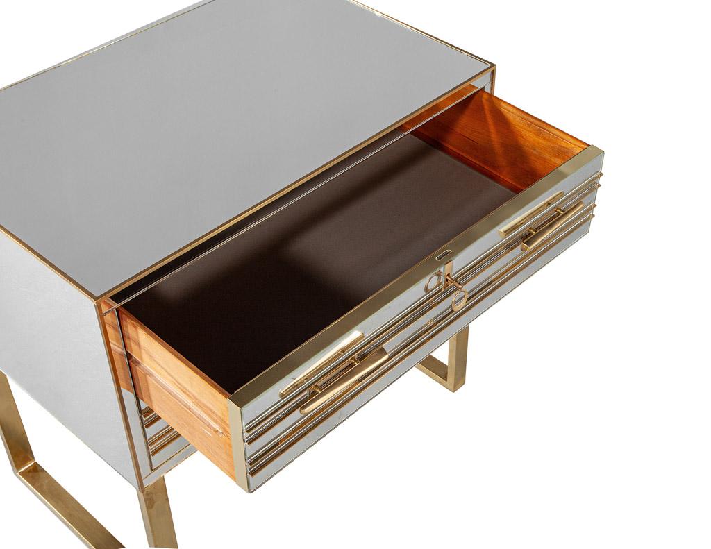 Pair of Modern Italian Brass and Mirror Nightstand Chests For Sale 7
