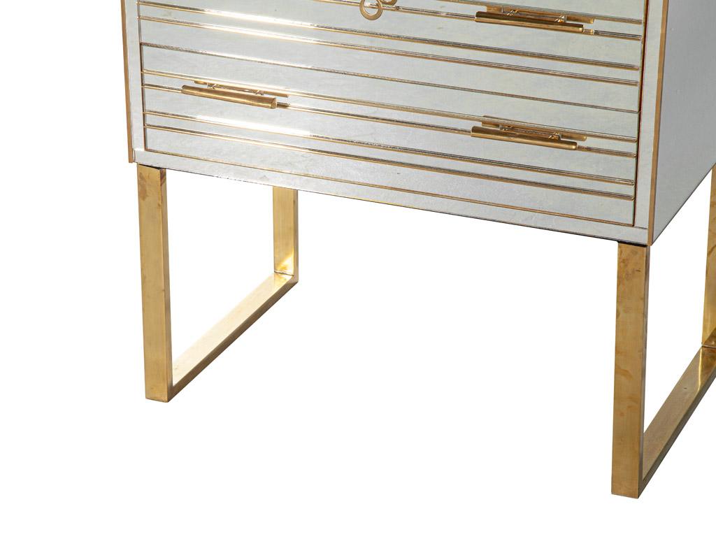 Pair of Modern Italian Brass and Mirror Nightstand Chests For Sale 5