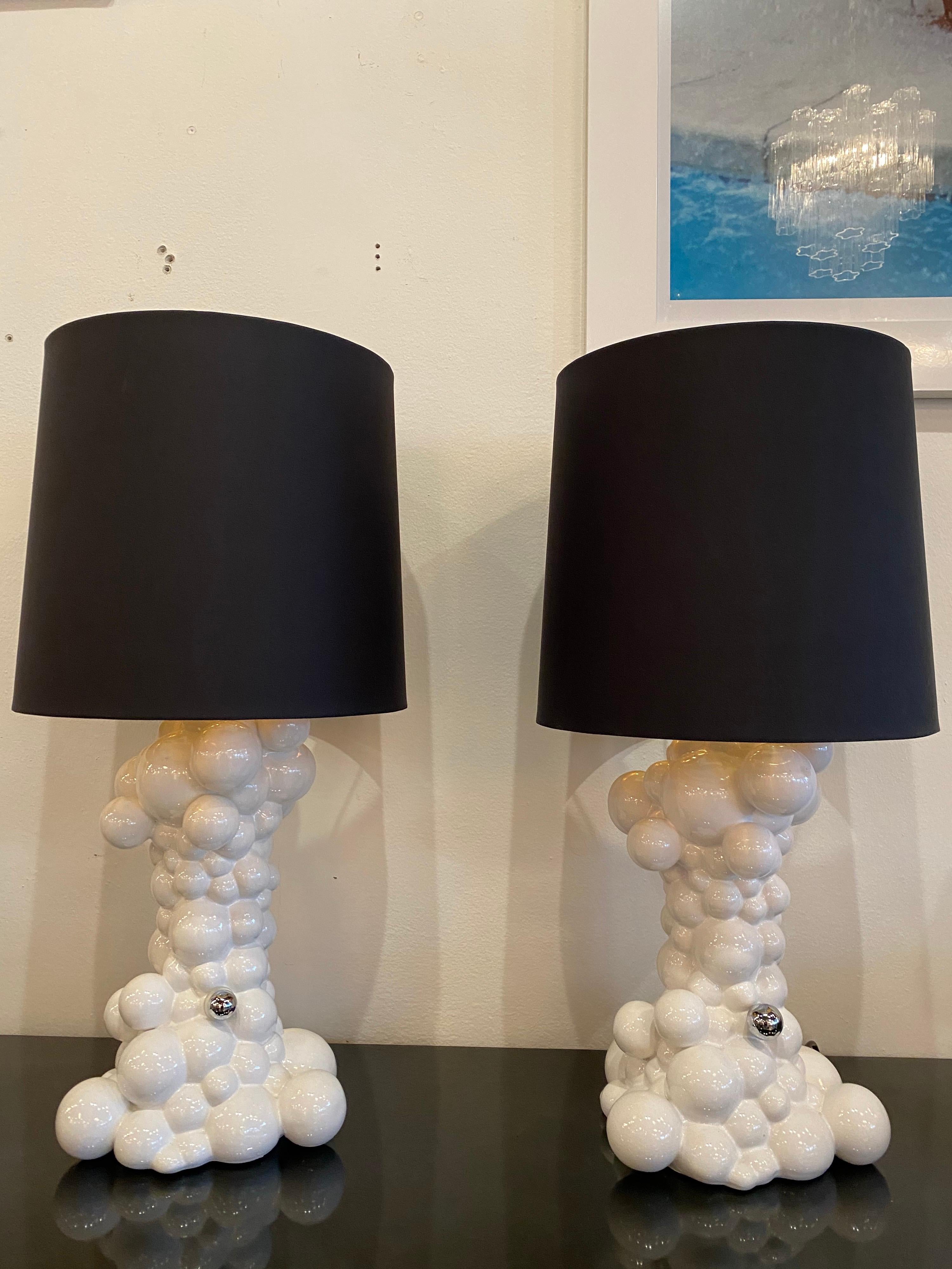 Pair of Vintage Ceramic White Modern Italian Bubble Ball Table Lamps For Sale 4
