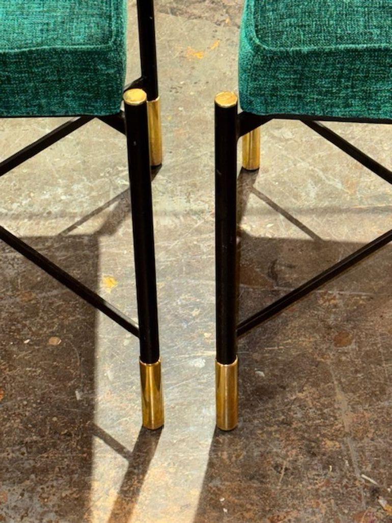 XXIe siècle et contemporain Paire de bancs en acier noir et laiton de design moderne italien en vente