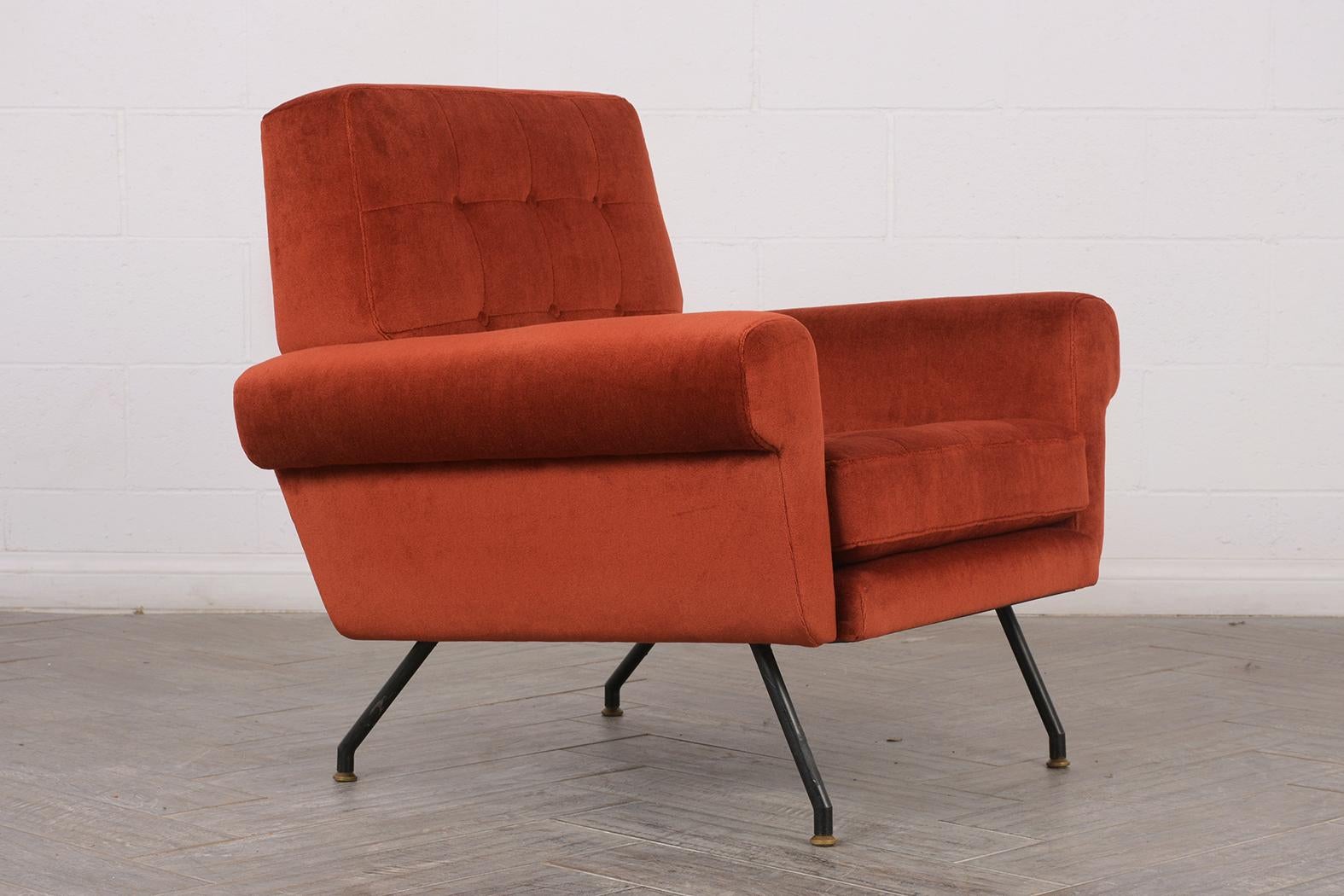 Pair of Modern Italian Lounge Chairs 3