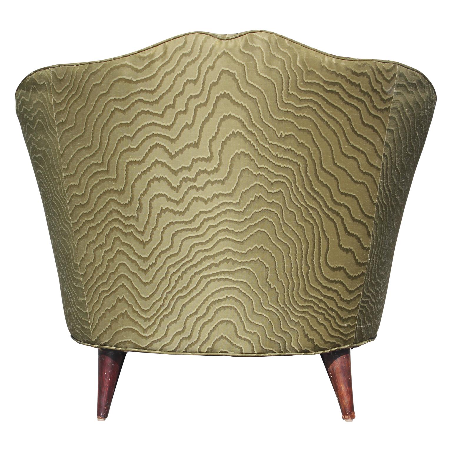 Pair of Modern Italian Lounge Chairs in Green Patterned Clarke and Clarke Fabric In Excellent Condition In Houston, TX