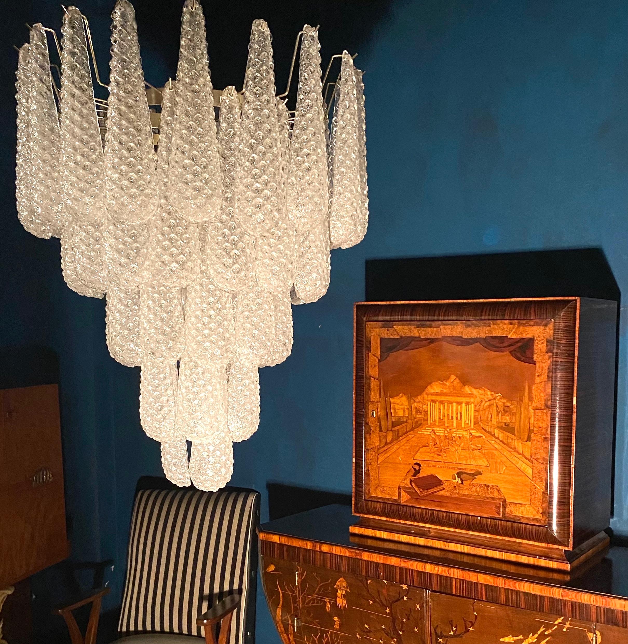 Pair of Modern Italian Murano Chandelier, 52 Glass Petals Drop, 1970s In Excellent Condition For Sale In Rome, IT
