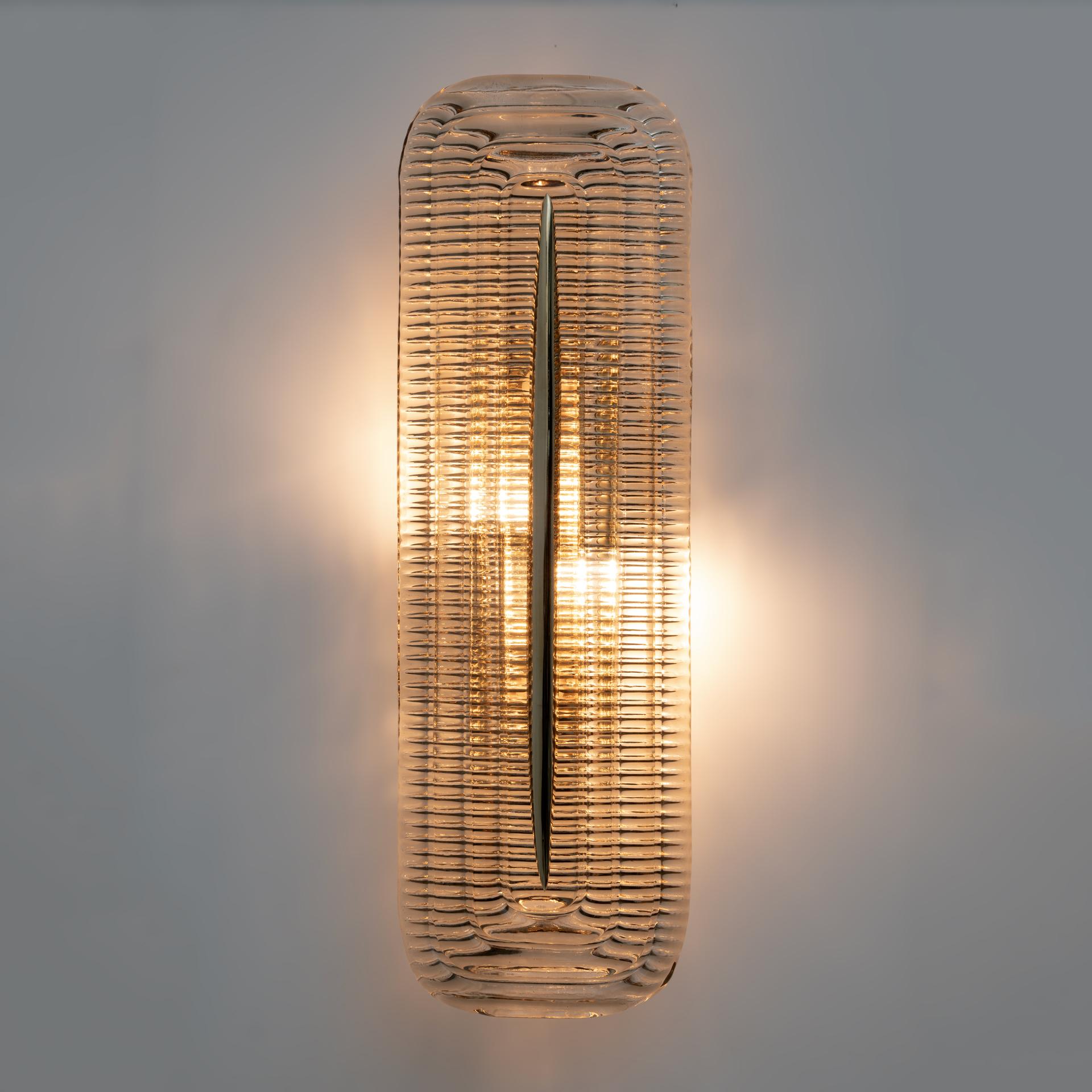 Ein Paar moderne italienische Wandleuchten aus Murano-Glas und Messing (Moderne der Mitte des Jahrhunderts)