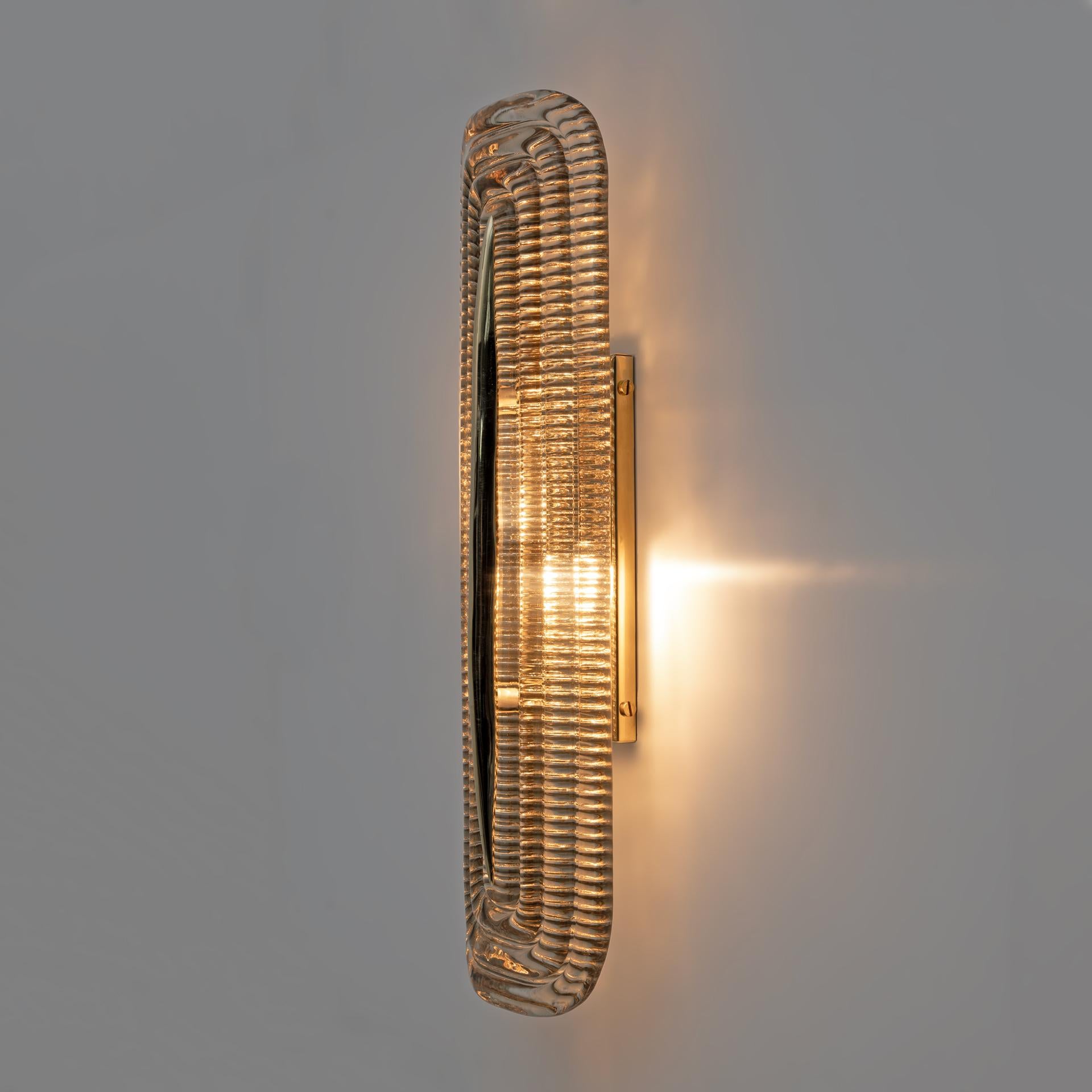 Late 20th Century Pair of Modern Italian Murano Glass and Brass Sconces in vendita