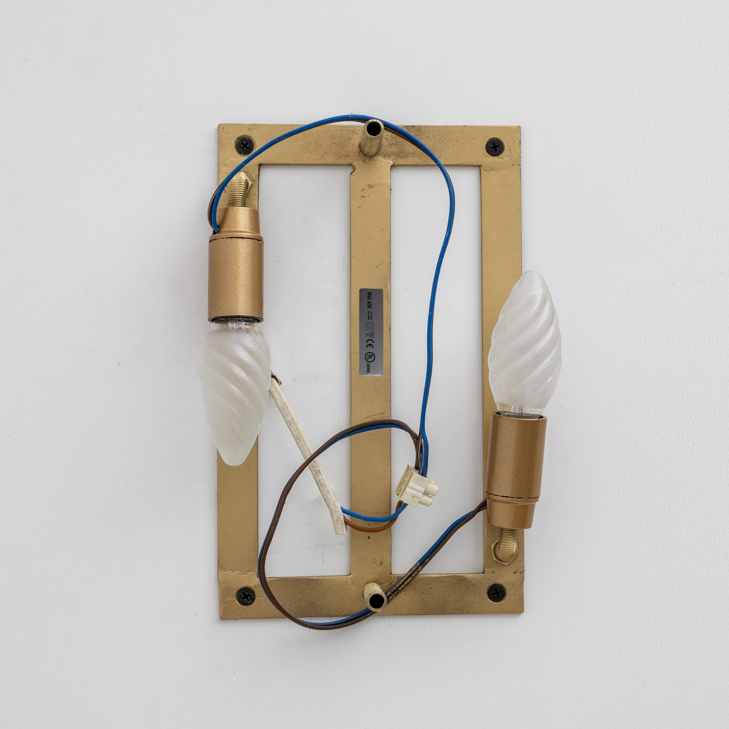 Pair of Modern Italian Murano Glass and Brass Sconces For Sale 3