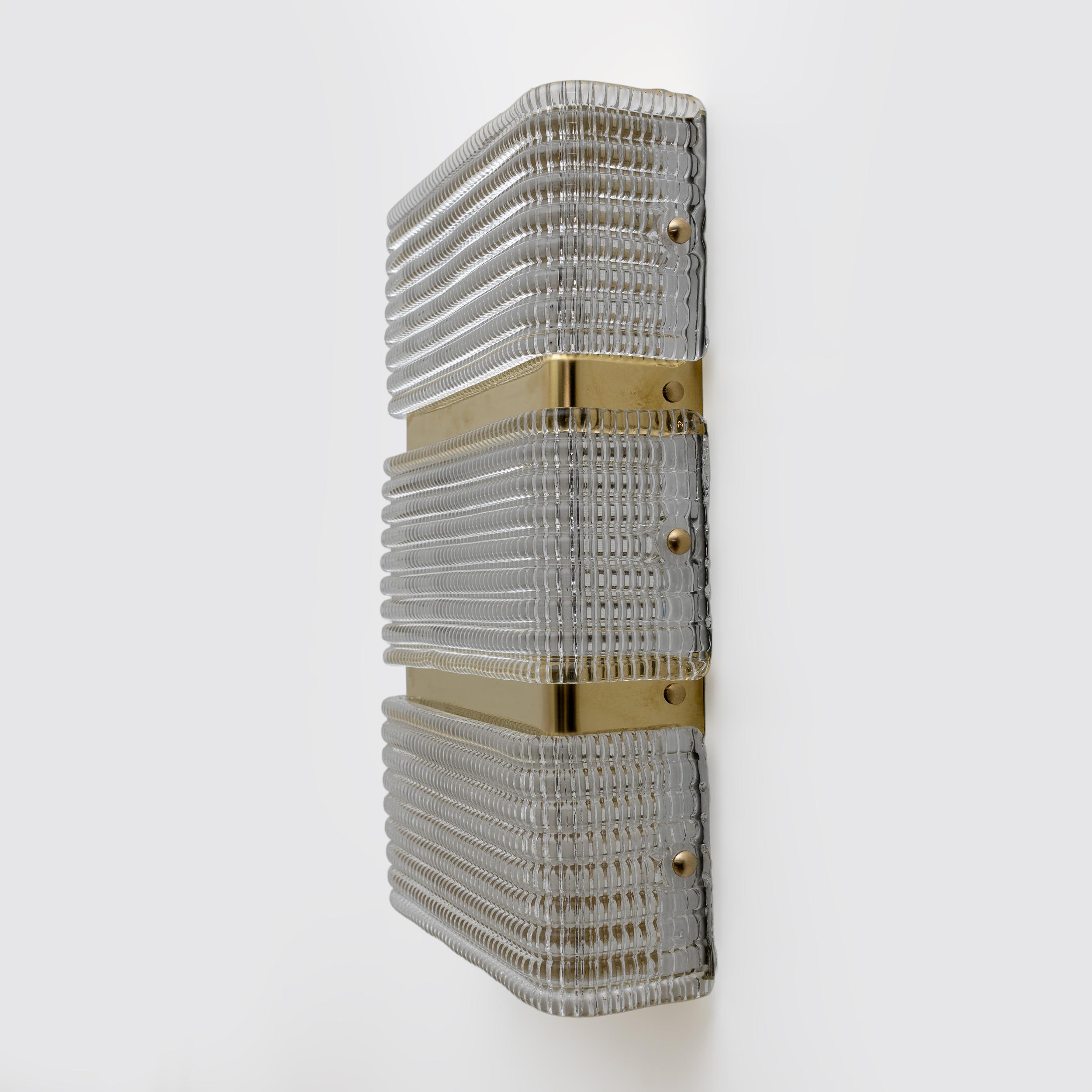 Pair of Modern Italian Murano Glass and Brass Sconces For Sale 3