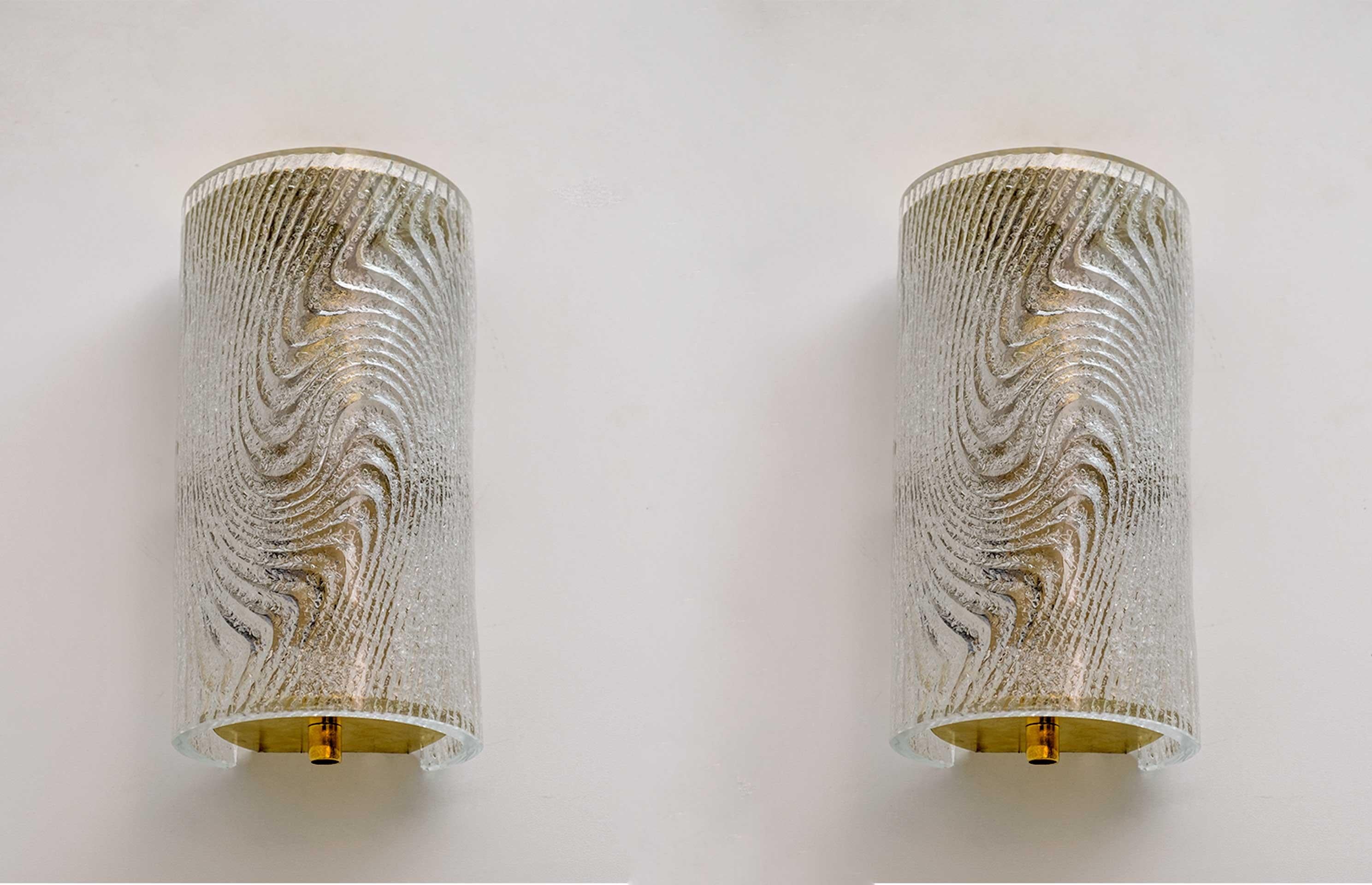 Pair of vintage Italian Murano glass wall lights, produced by the Masters of Murano, 