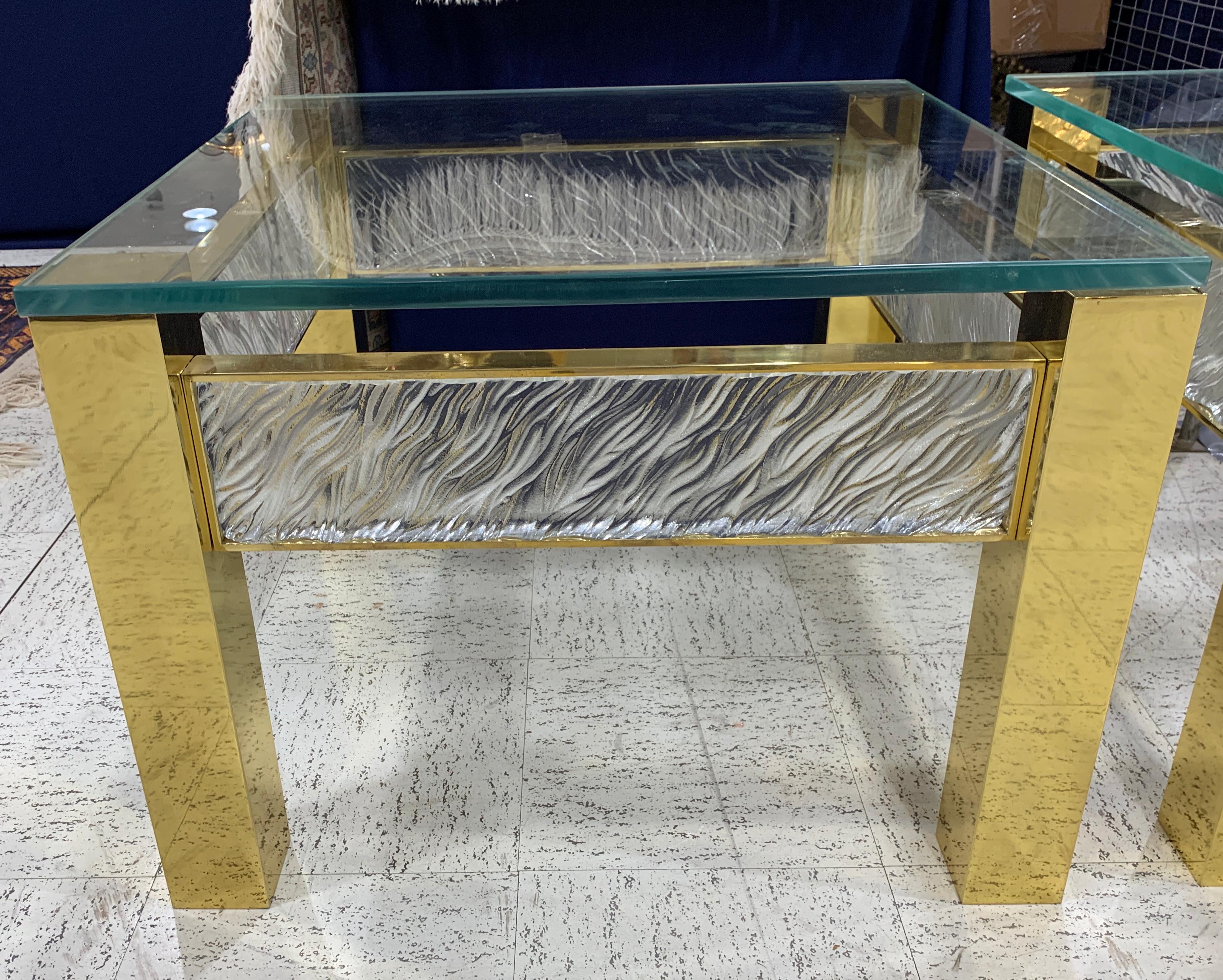 Pair of Modern Italian Murano Glass and Brass End Tables In Good Condition For Sale In Atlanta, GA