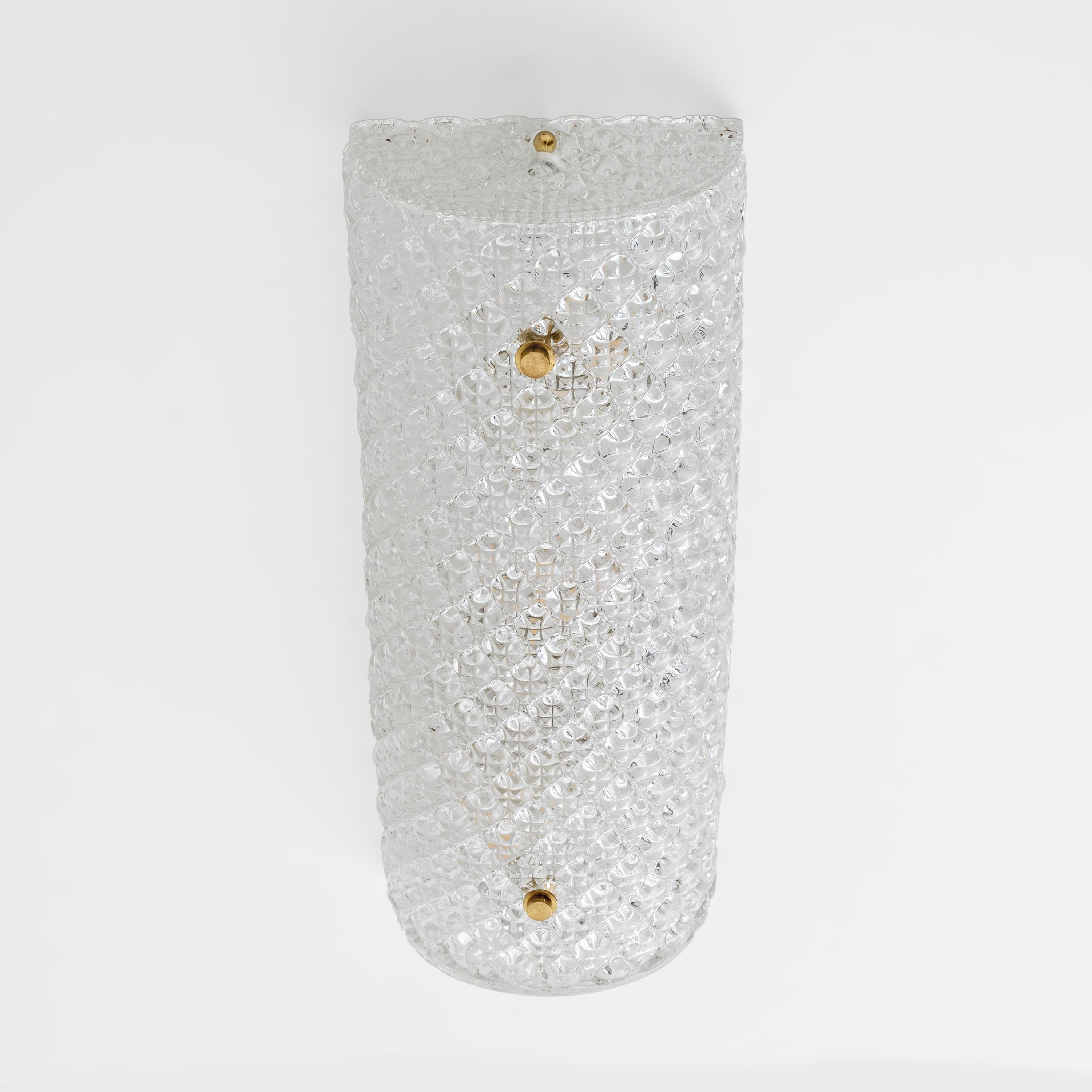 Contemporary Pair of Modern Italian Murano Glass Textured Wall Sconces For Sale
