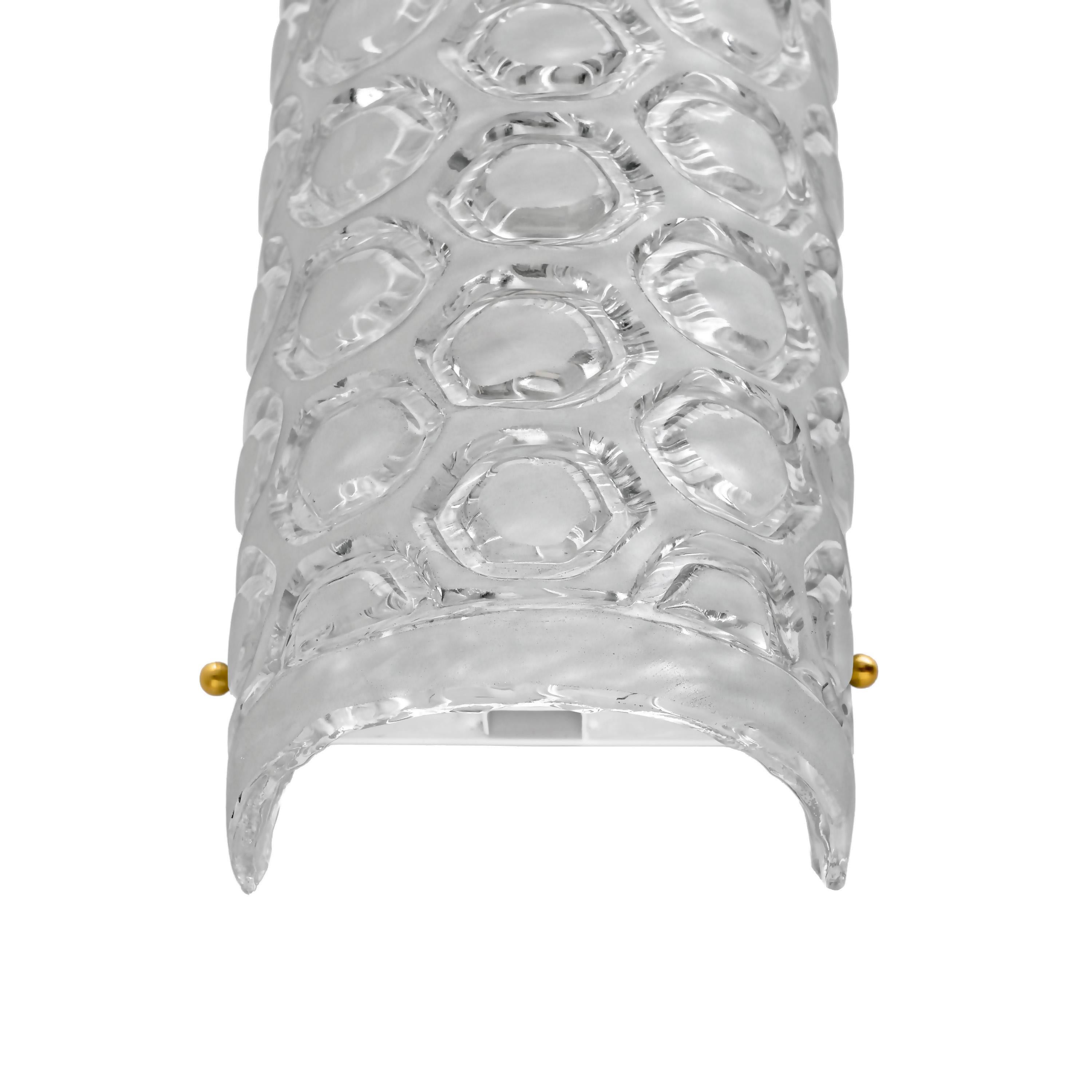 Paar moderne Wandleuchten aus italienischem Muranoglas mit Struktur (Metall) im Angebot