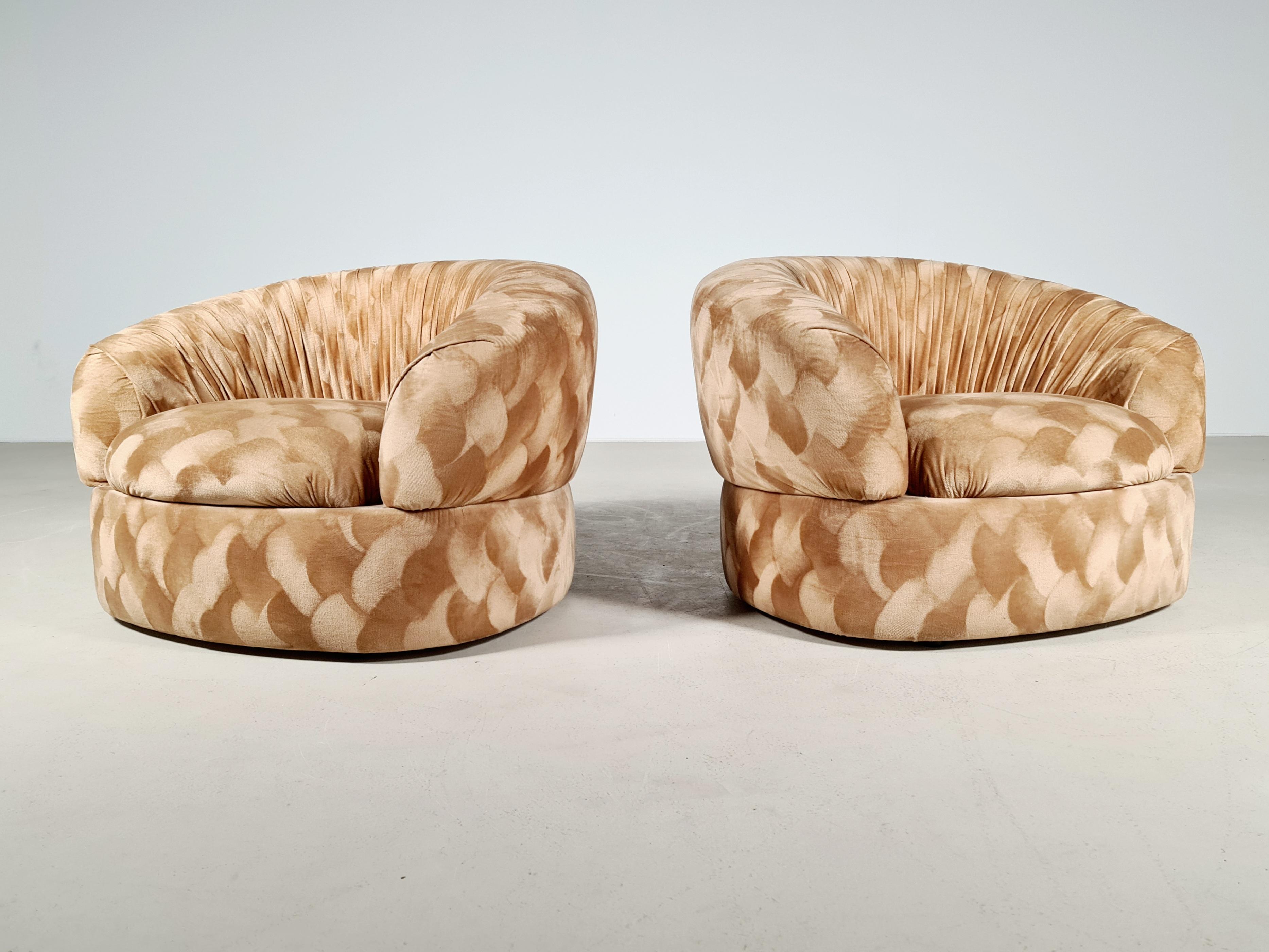 Pair of Mid-Century Modern Italian original Velvet Lounge Chairs, 1960s 2