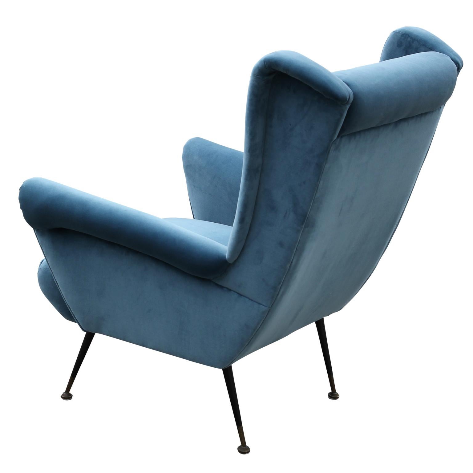 Mid-Century Modern Pair of Modern Italian Wingback Lounge Chairs in Blue Velvet