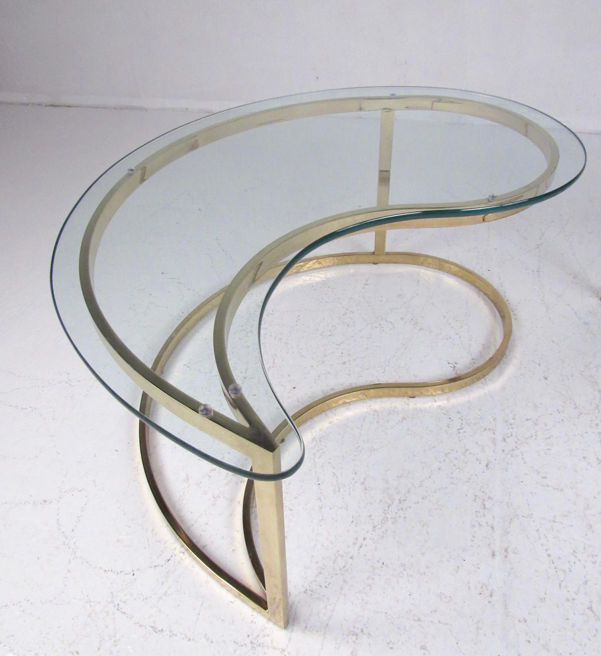 Pair of Modern Kidney Shaped End Tables 5