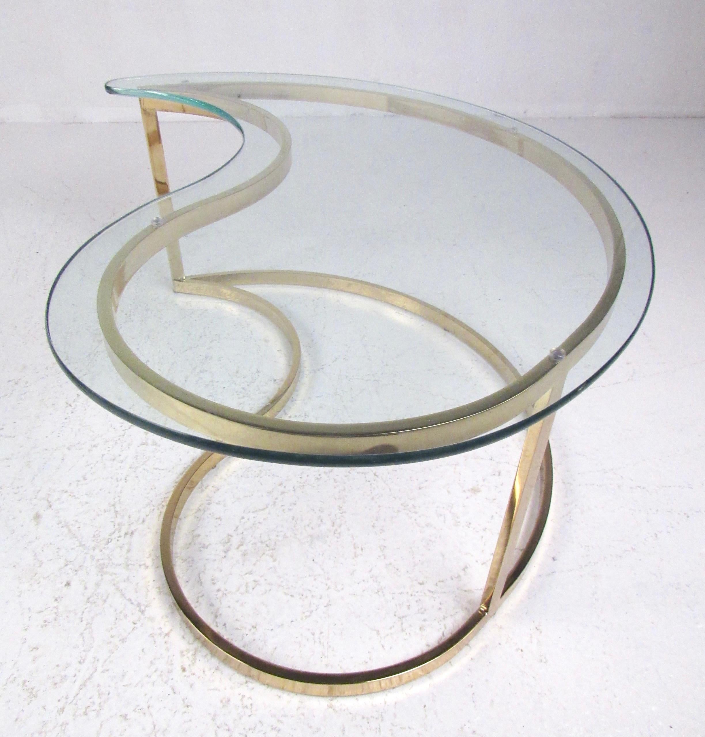 Pair of Modern Kidney Shaped End Tables 7