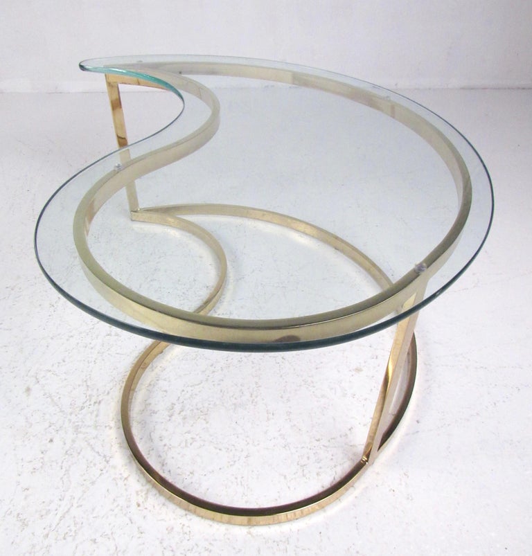 Pair of Modern Kidney Shaped End Tables For Sale at 1stDibs