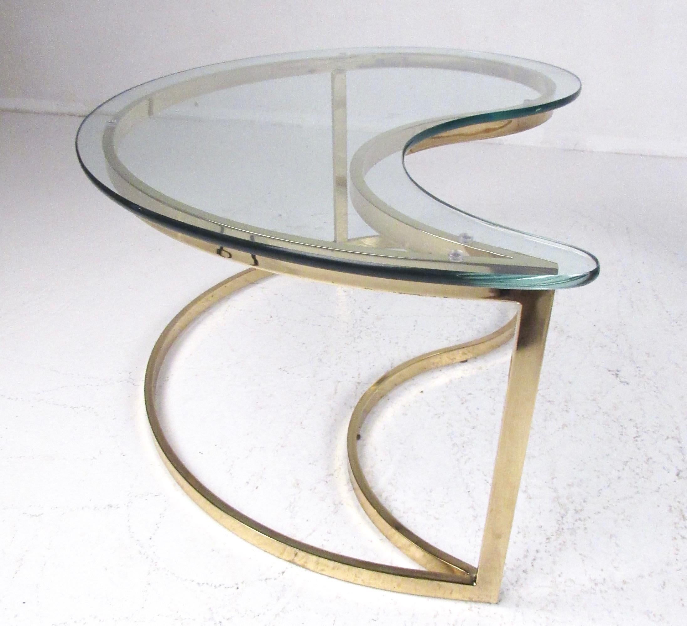 Pair of Modern Kidney Shaped End Tables 10