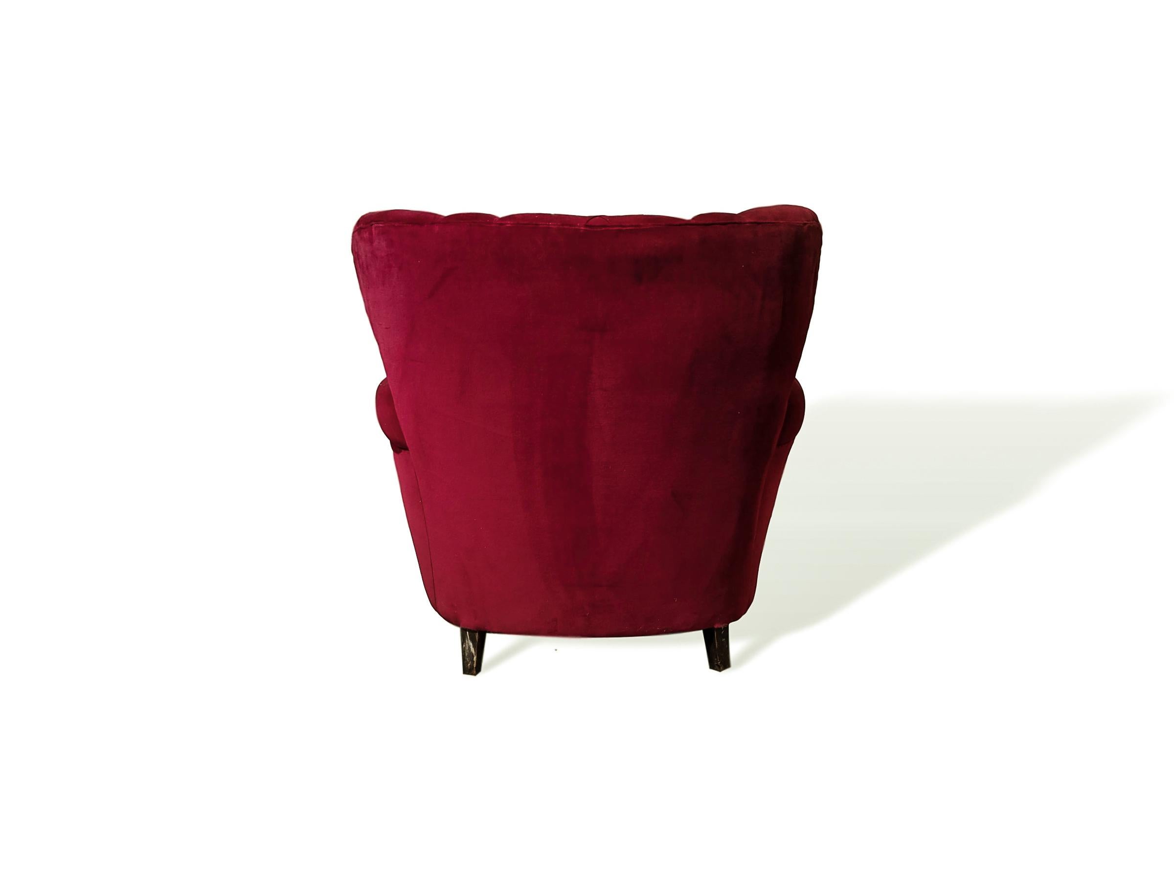 Velvet Pair of Modern Lounge Chairs attributed to Guglielmo Ulrich, Italian, circa 1940
