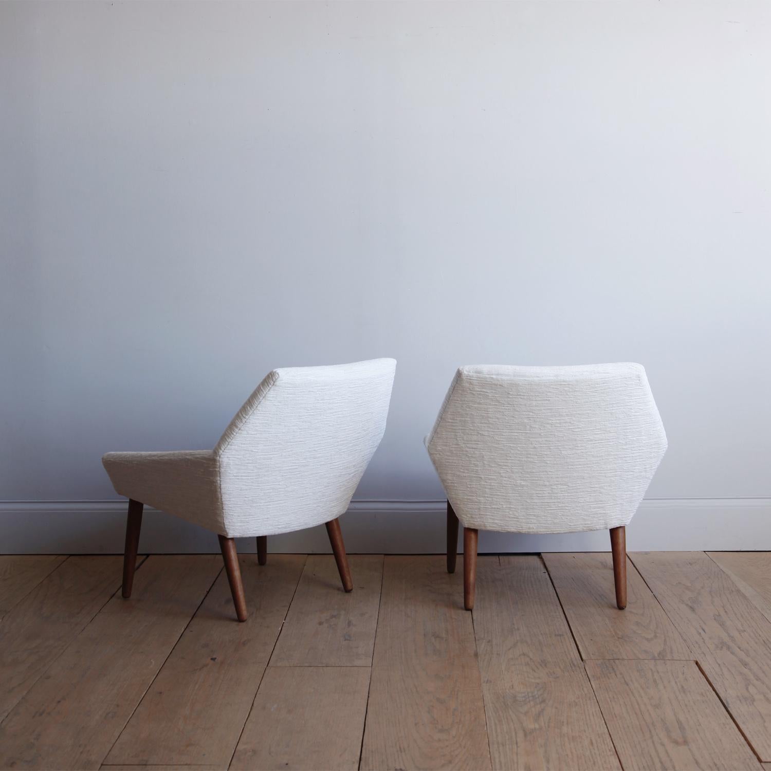 Pair of Modern Lounge Chairs by Poul Thorsbjerg In Good Condition For Sale In New York, NY