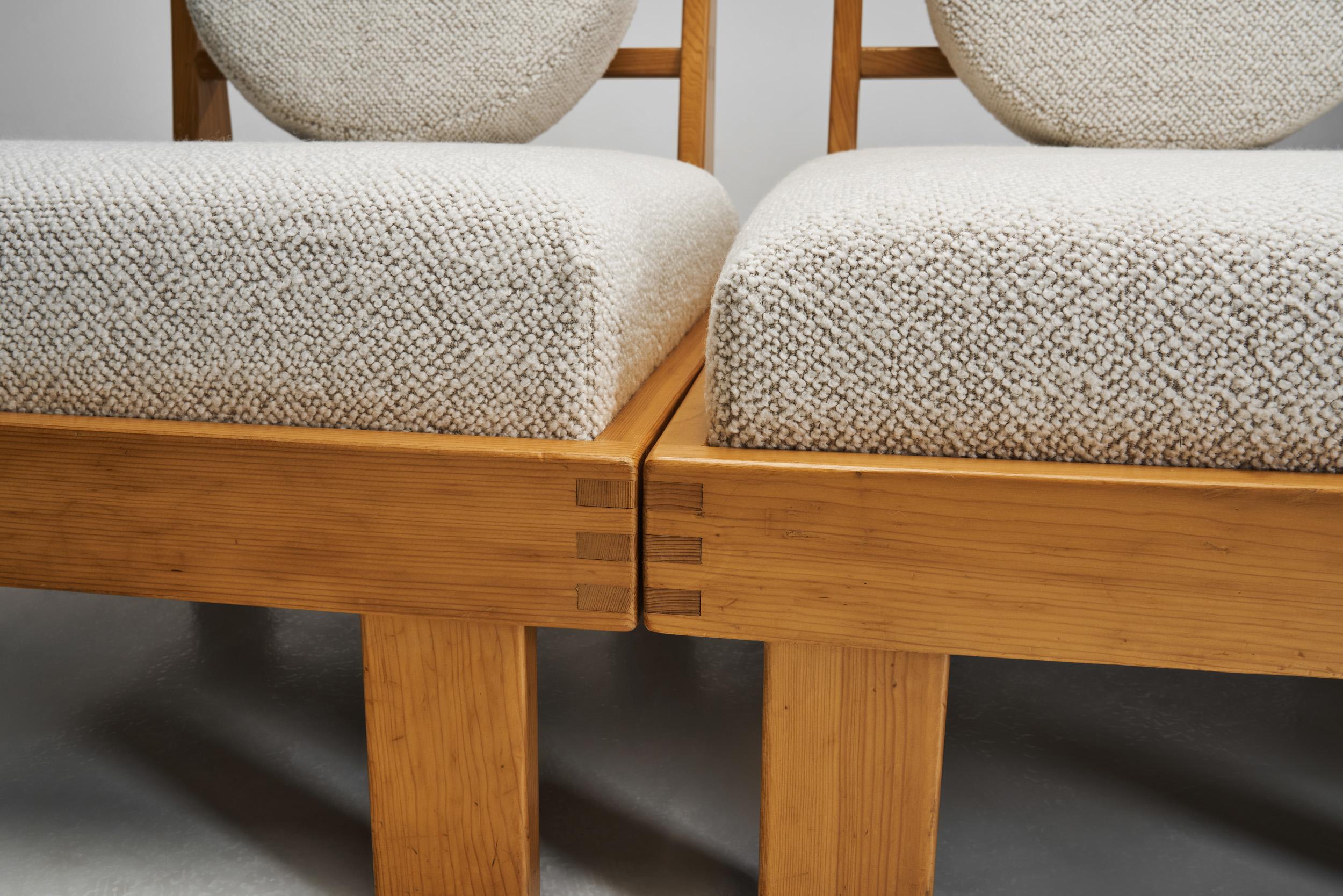 Paire de chaises longues modernes avec tapisserie en bouclé, Europe, milieu du 20e siècle en vente 5