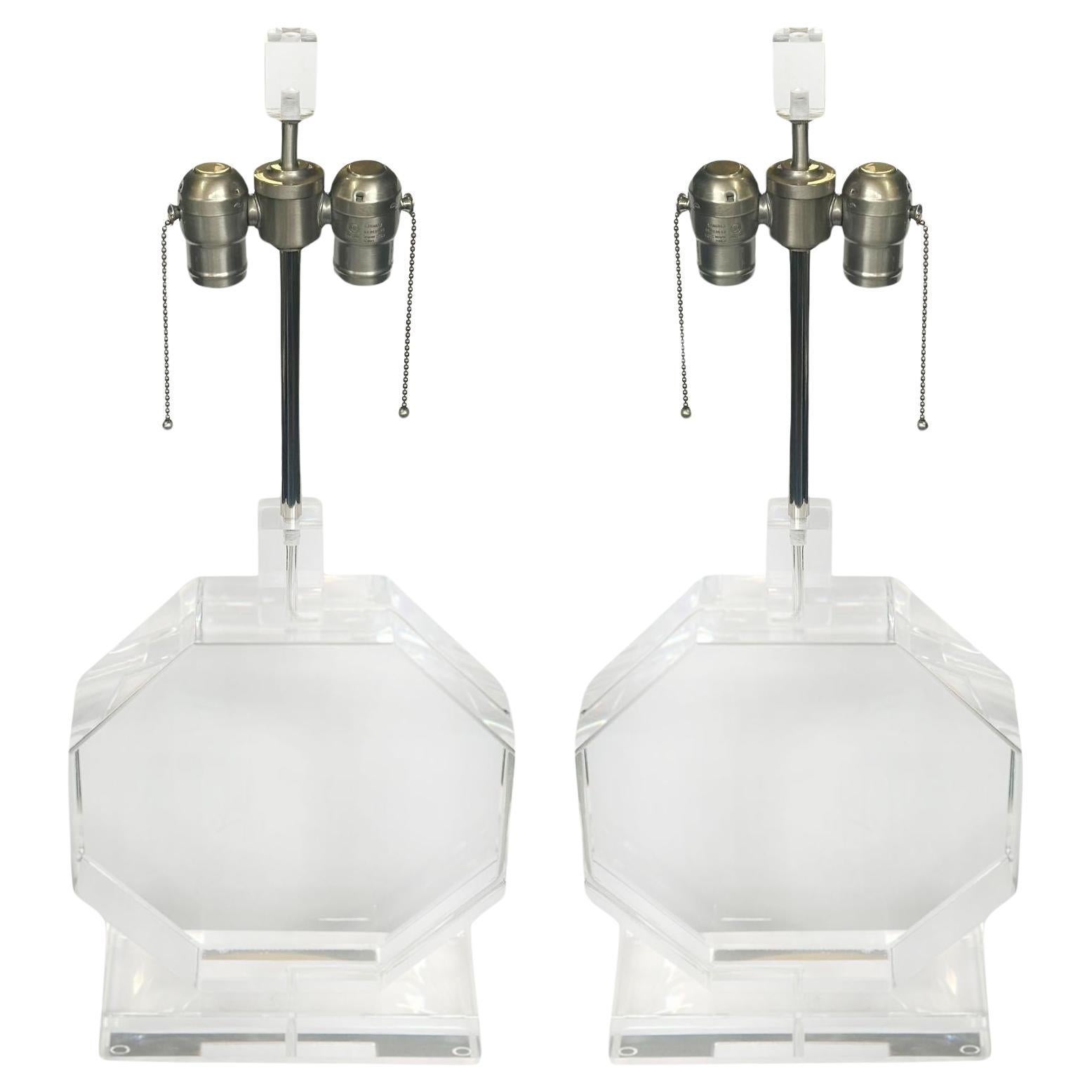 Pair of Modern Lucite Table Lamps by Pegaso Gallery For Sale