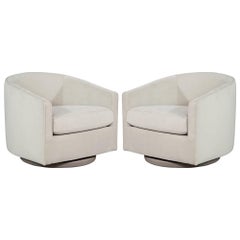 Vintage Pair of Modern Midcentury Style Swivel Livingroom Chairs