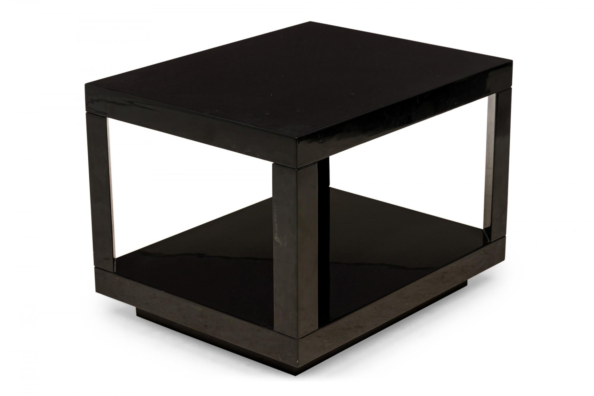 20th Century Pair of Modern Midnight Blue Lacquered Rectangular End / Side Tables For Sale
