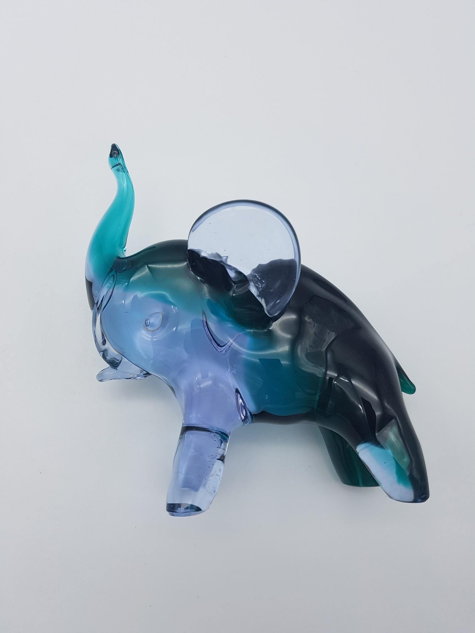 Hand-Crafted Pair of Modern Murano Glass Elephants by Cenedese, Late 1970s For Sale