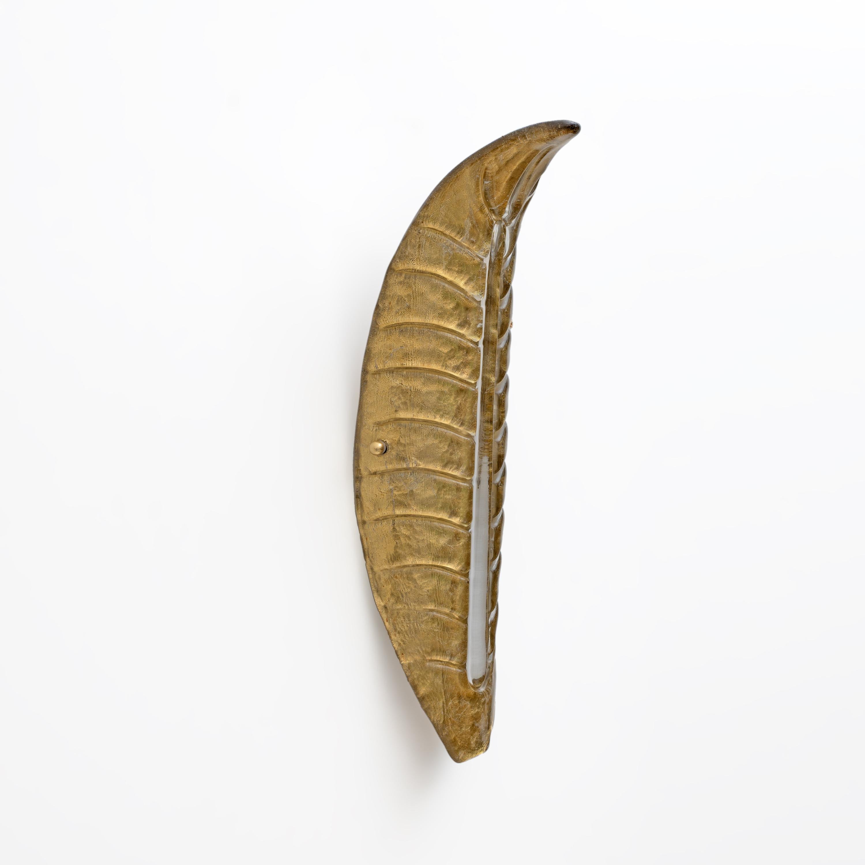 Contemporary Pair of Modern Murano Glass Gold Leaf Sconces For Sale