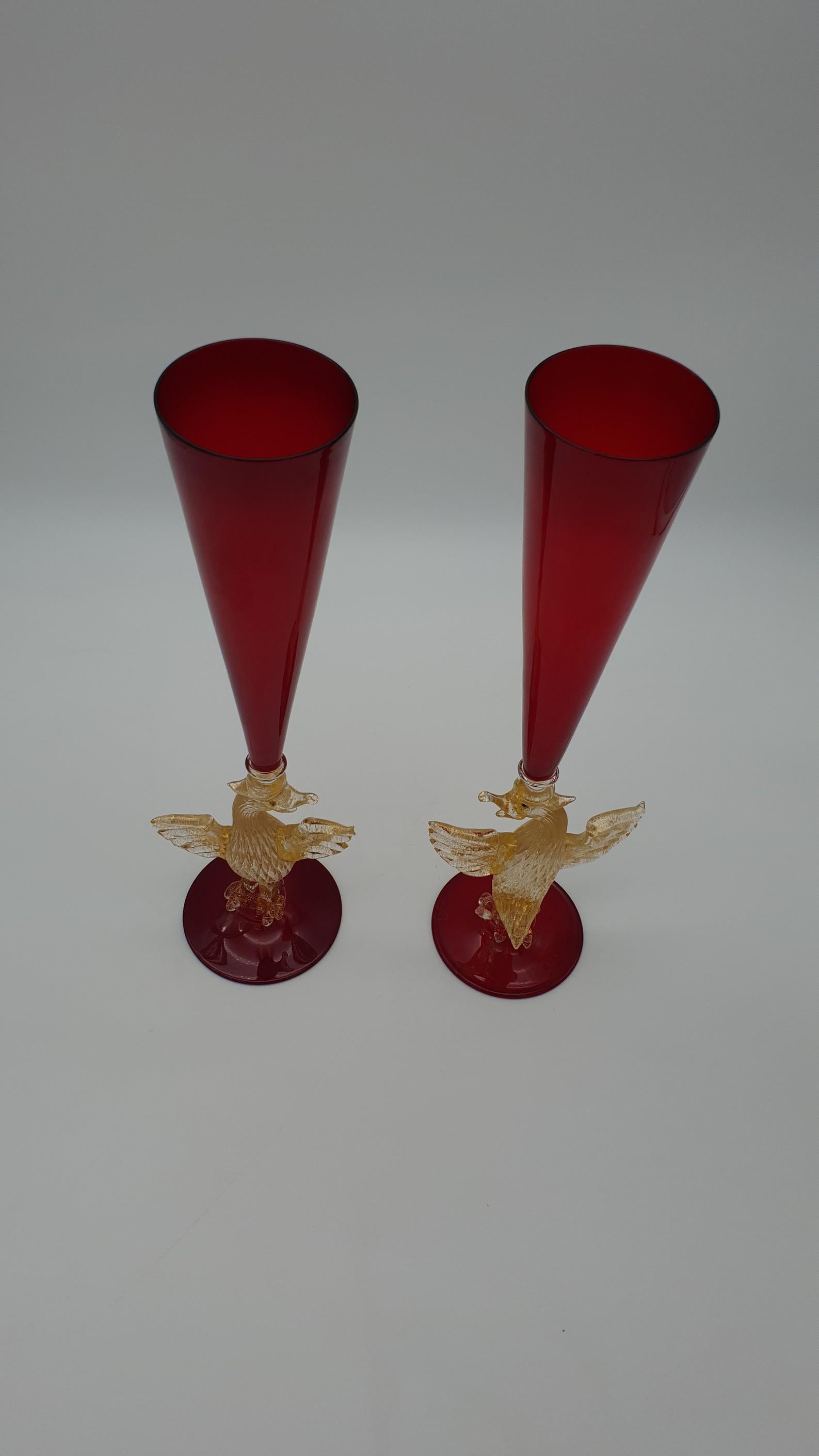 Pair of Modern Murano Glass Red Goblets with Gold Phoenix by Gino Cenedese 1990s For Sale 6