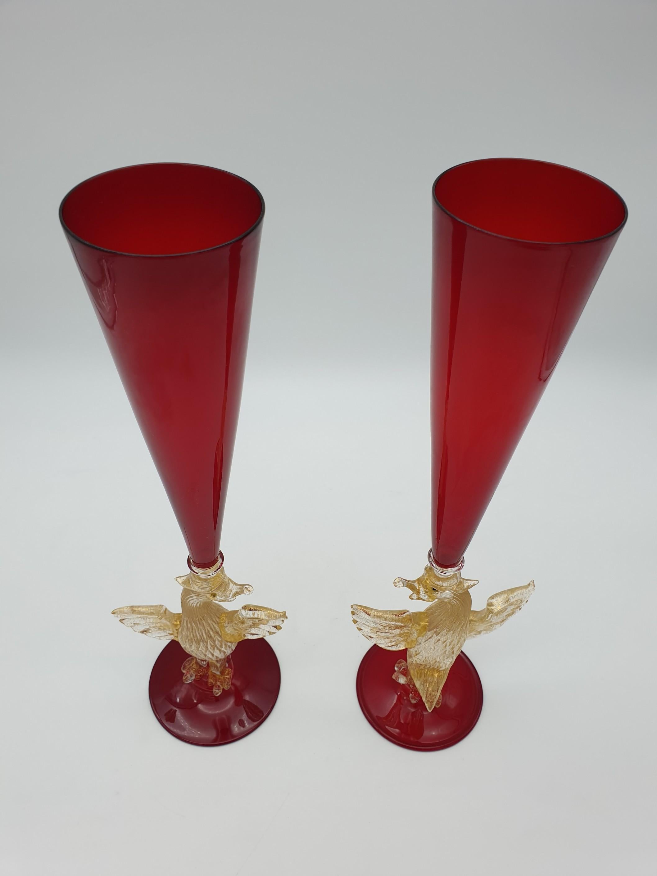 Pair of Modern Murano Glass Red Goblets with Gold Phoenix by Gino Cenedese 1990s For Sale 7