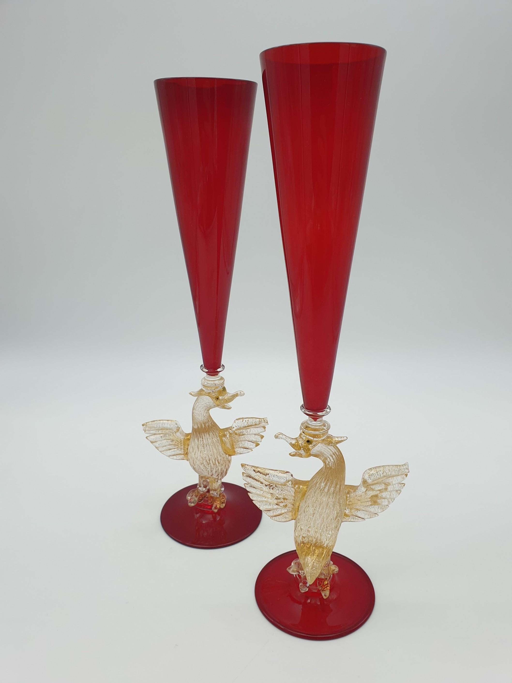 Italian Pair of Modern Murano Glass Red Goblets with Gold Phoenix by Gino Cenedese 1990s For Sale