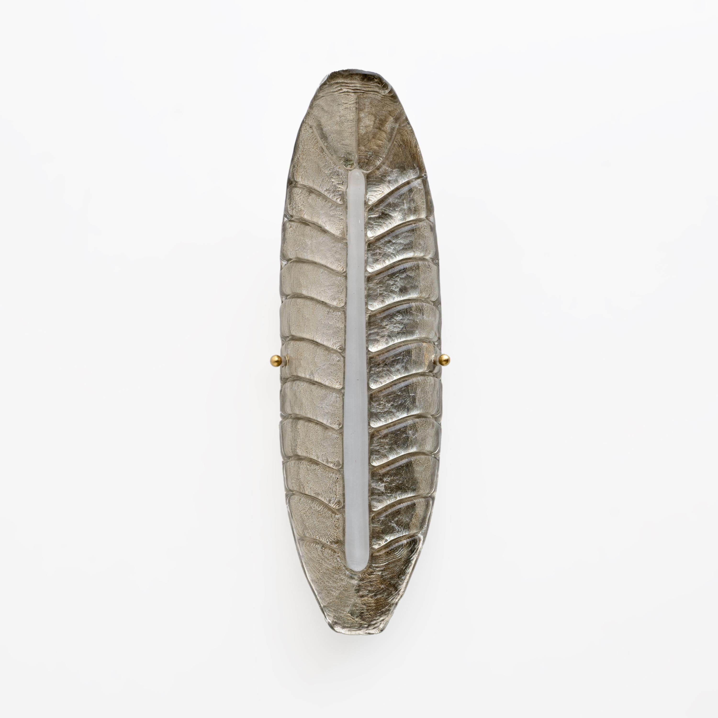 Moderno Pair of Modern Murano Glass Silver Leaf Sconces in vendita