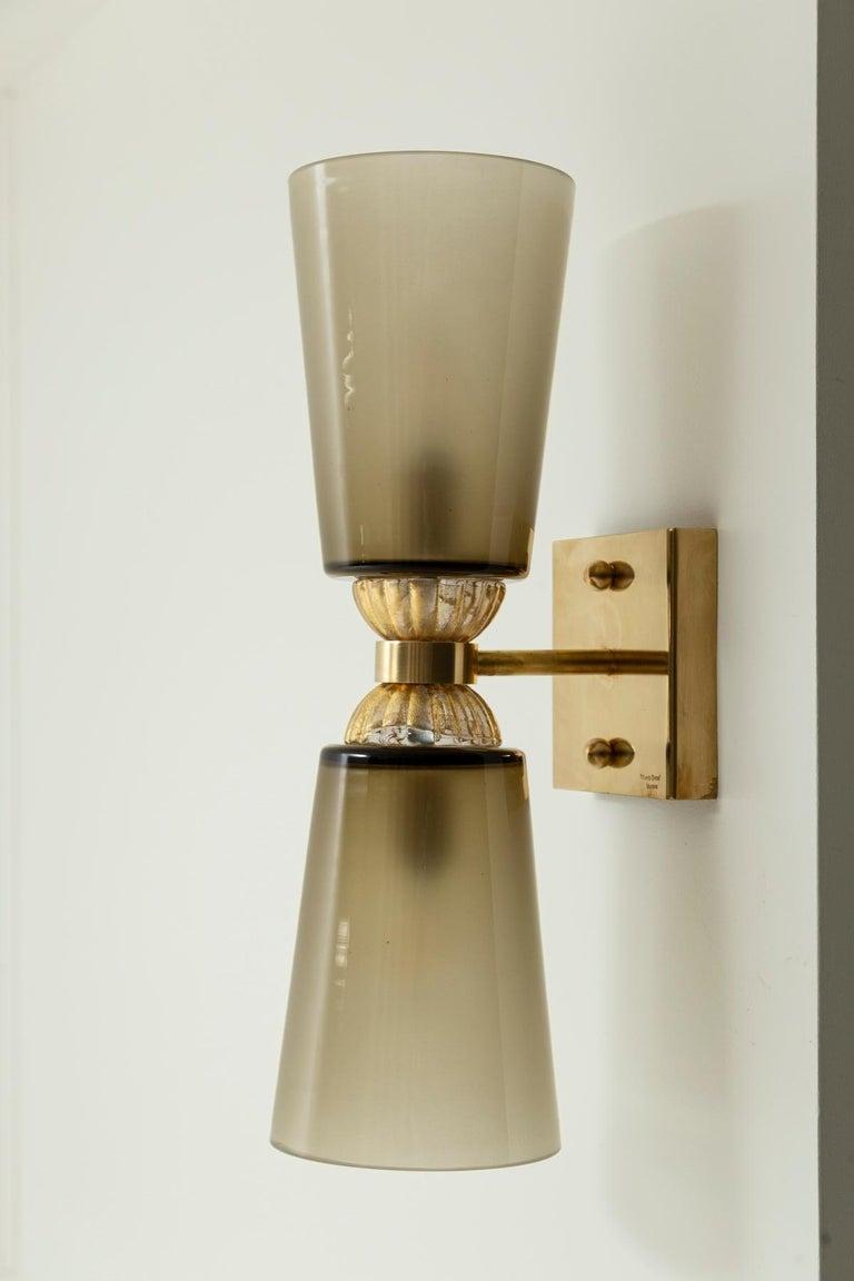 Ein Paar moderne mundgeblasene Murano-Doppelwandleuchten, Contemporary (Italienisch) im Angebot