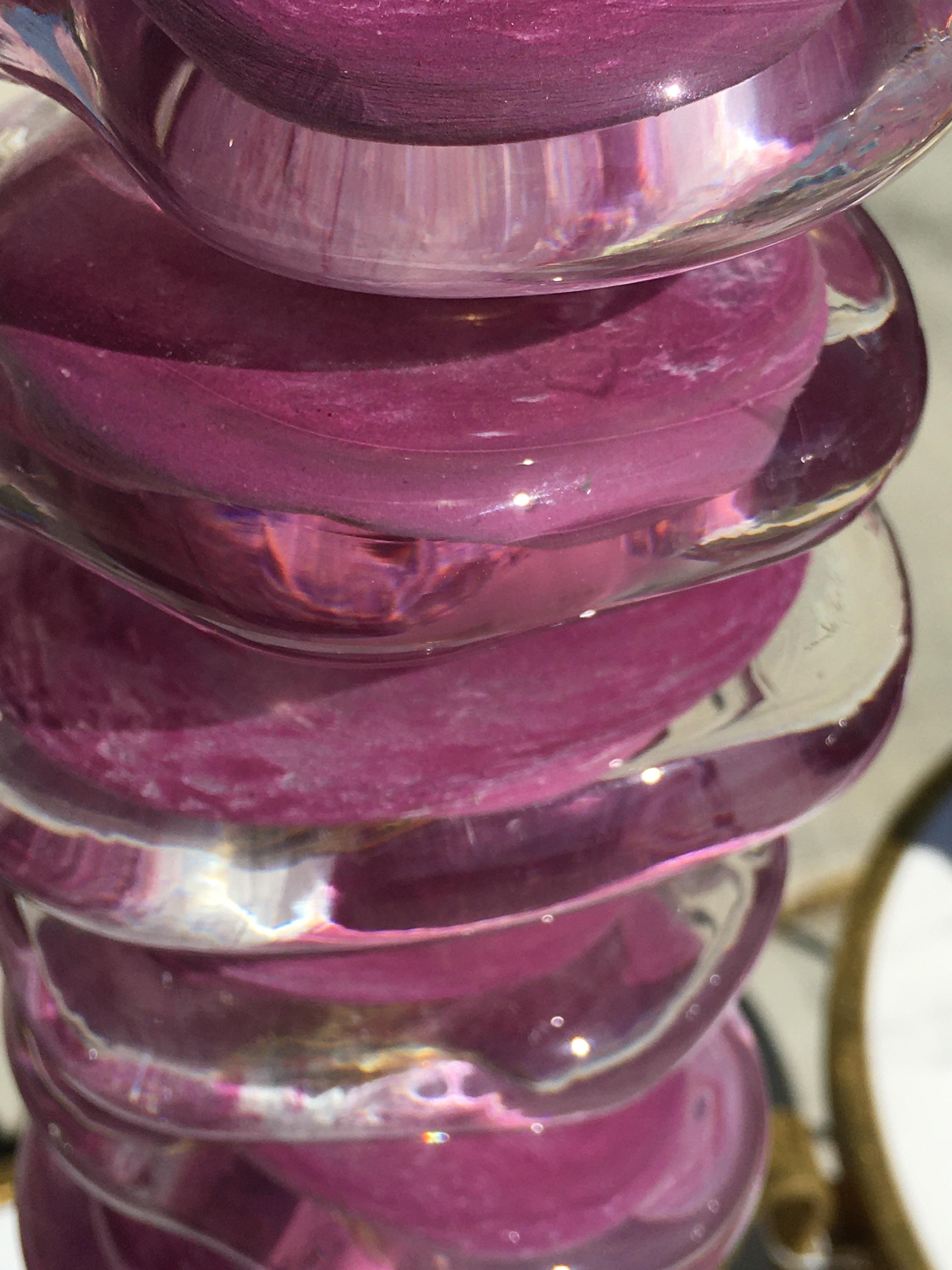 Moderne mundgeblasene Muranoglas-Tischlampen in Violett/Purple, signiert, Paar im Angebot 4