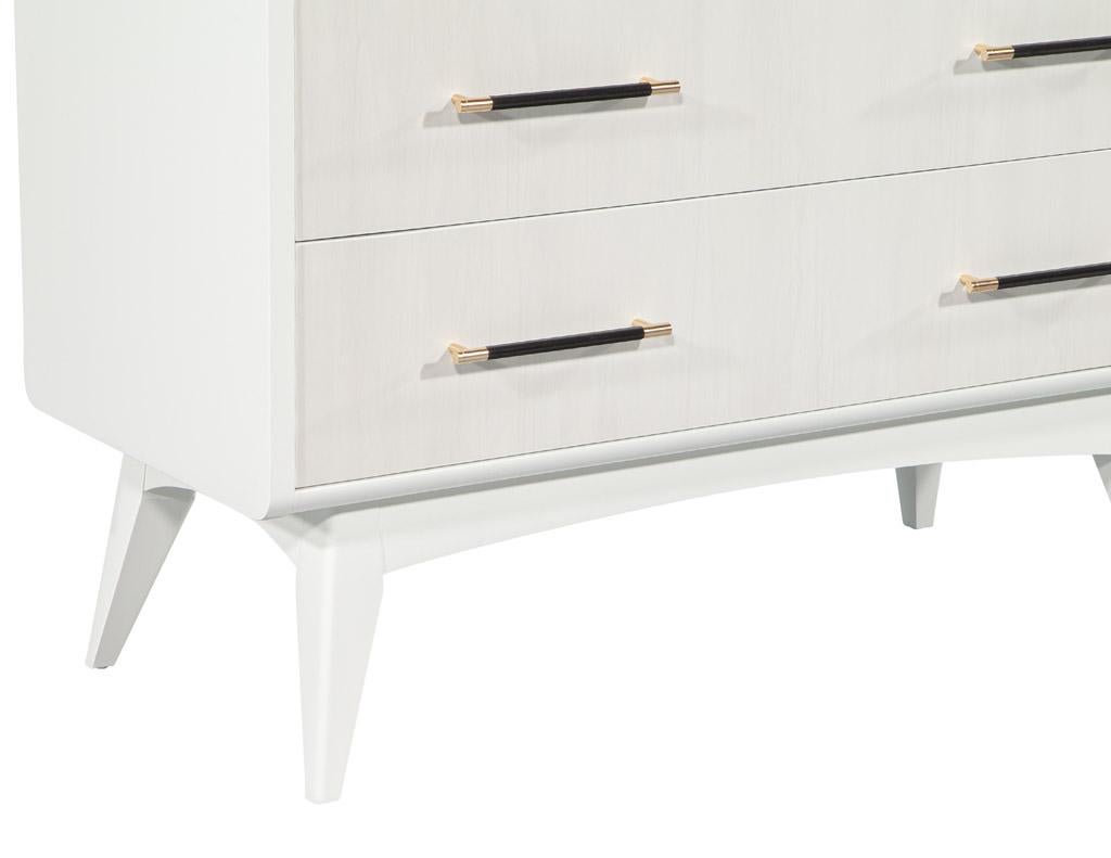 Pair of Modern Nightstand Chests of Drawers For Sale 11