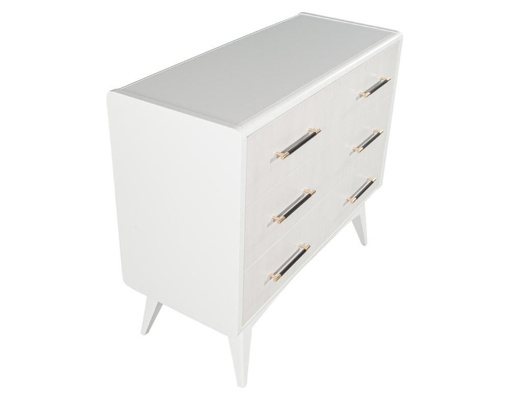 Pair of Modern Nightstand Chests of Drawers For Sale 12