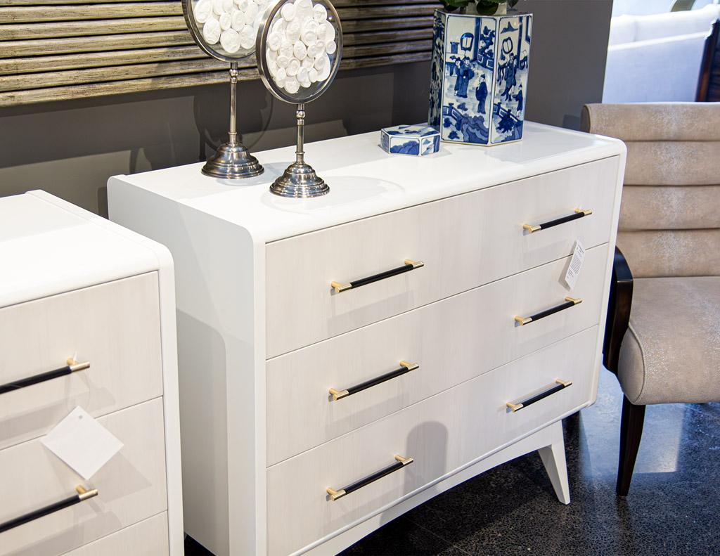 Contemporary Pair of Modern Nightstand Chests of Drawers For Sale