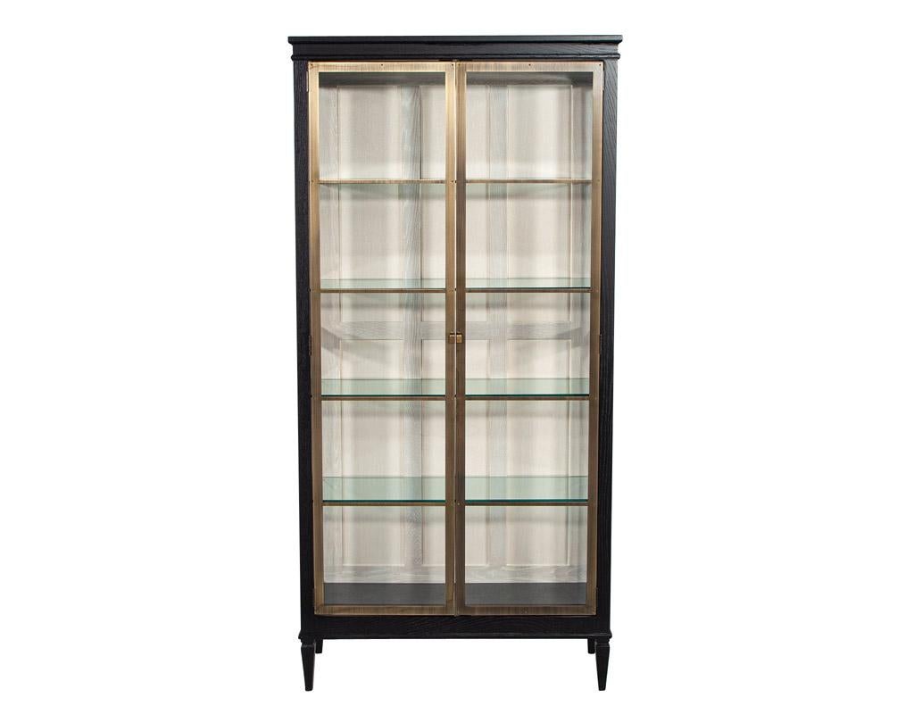 Pair of Modern Oak and Brass Bookcase Cabinets In Excellent Condition For Sale In North York, ON