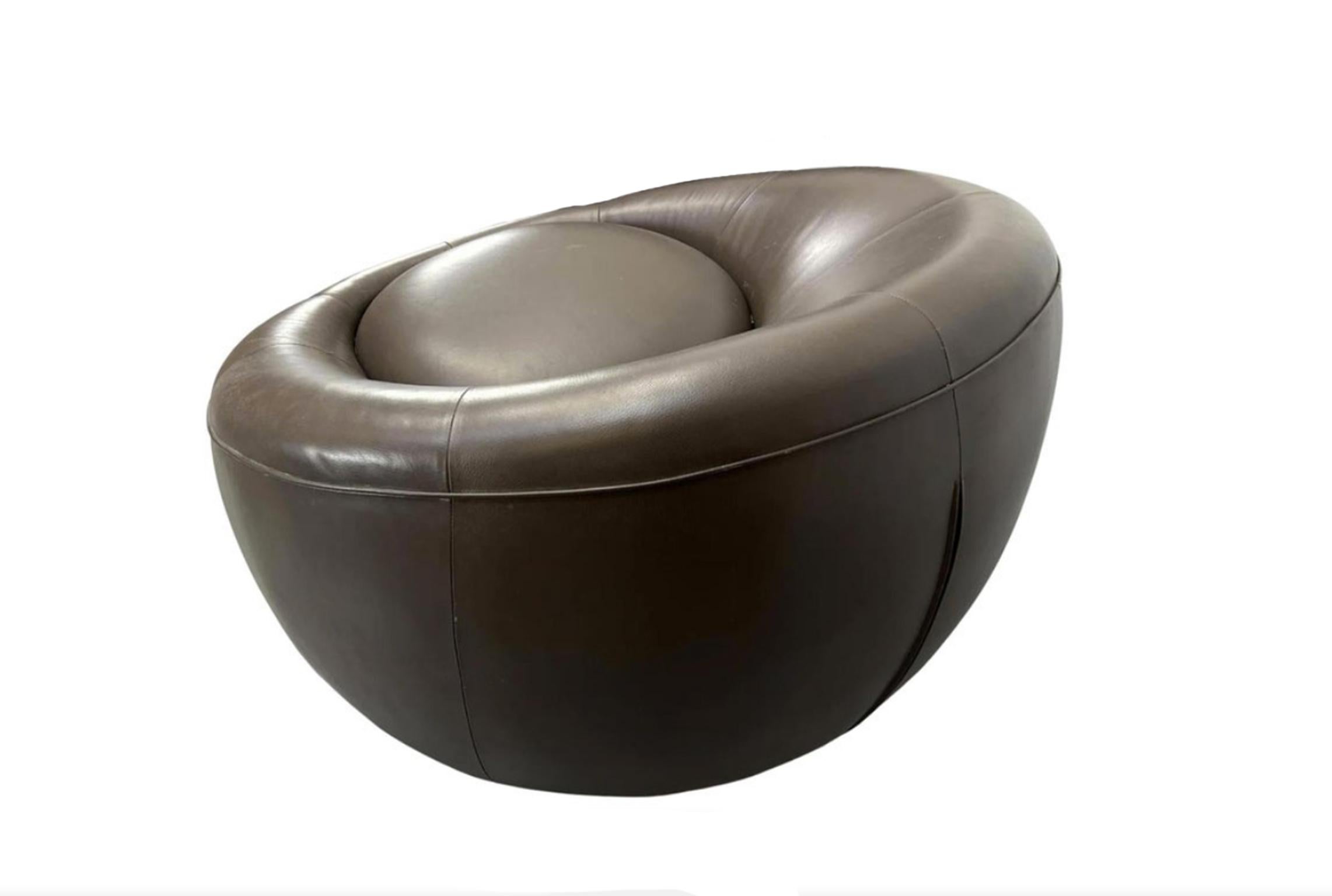 Italian Pair of Modern Orb Pod Biomorphic Brown Leather lounge chairs on Swivel bases