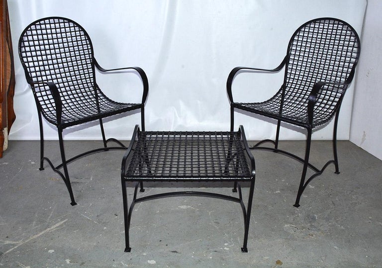 Pair of Modern Outdoor Wire Metal Arm Chairs and Coffee Table For Sale