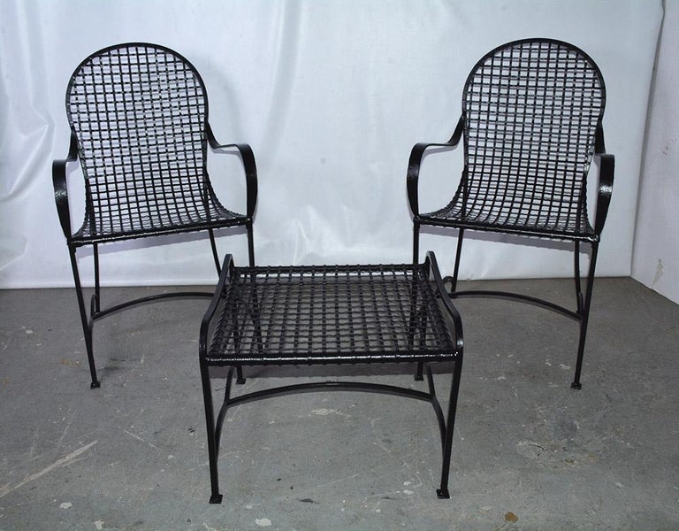 Pair of Modern Outdoor Wire Metal Arm Chairs and Coffee Table For Sale