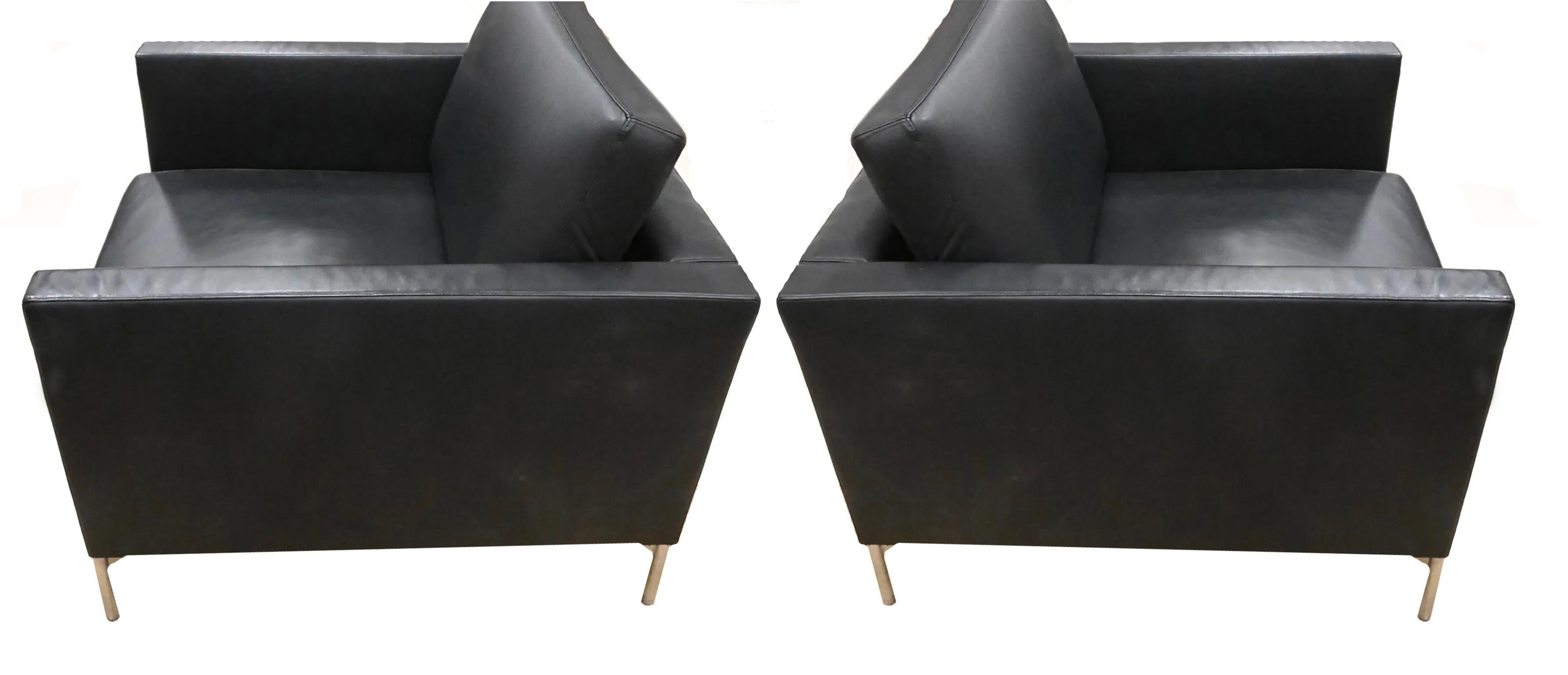 Pair of Modern Piero Lissoni for Knoll Divina Club Lounge Chairs Black Leather In Good Condition For Sale In BROOKLYN, NY