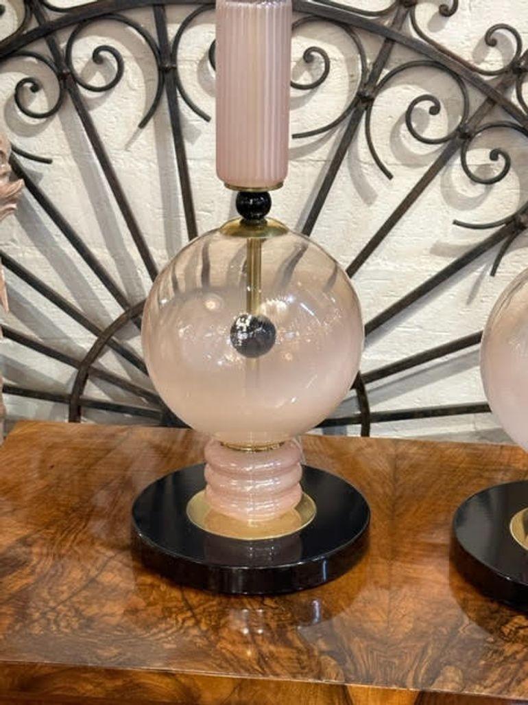 Pair of Modern Pink and Black Murano Glass Lamps In Good Condition For Sale In Dallas, TX