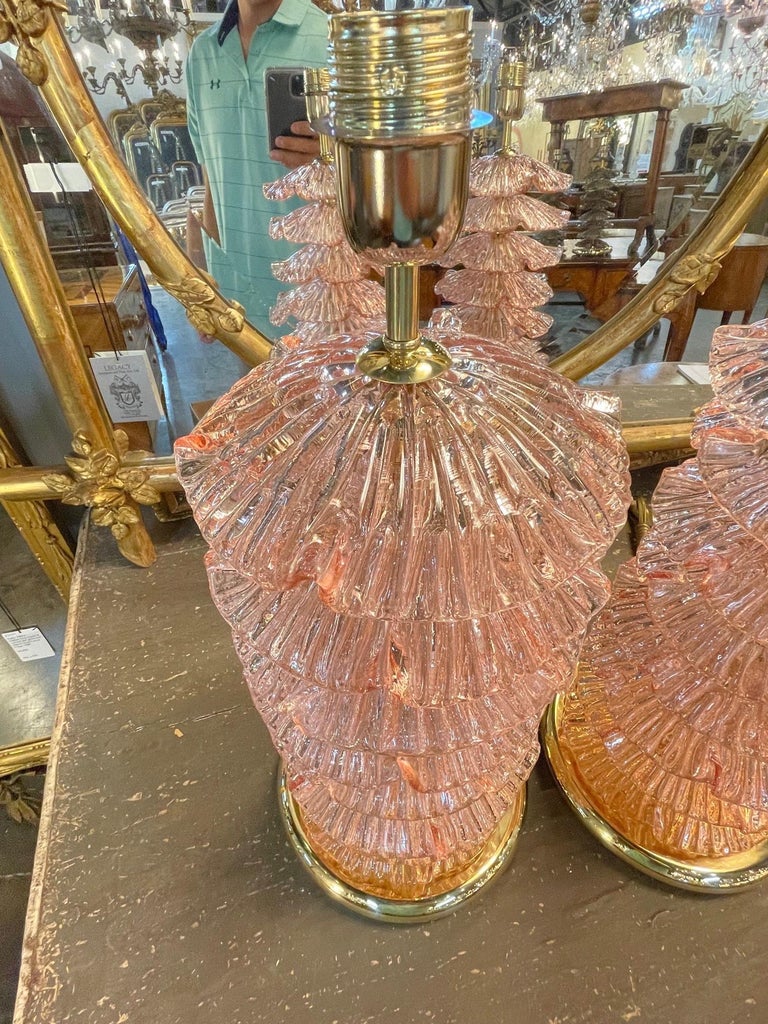 Pair of Modern Pink Murano Glass Layered Ruffle Lamps In Good Condition For Sale In Dallas, TX