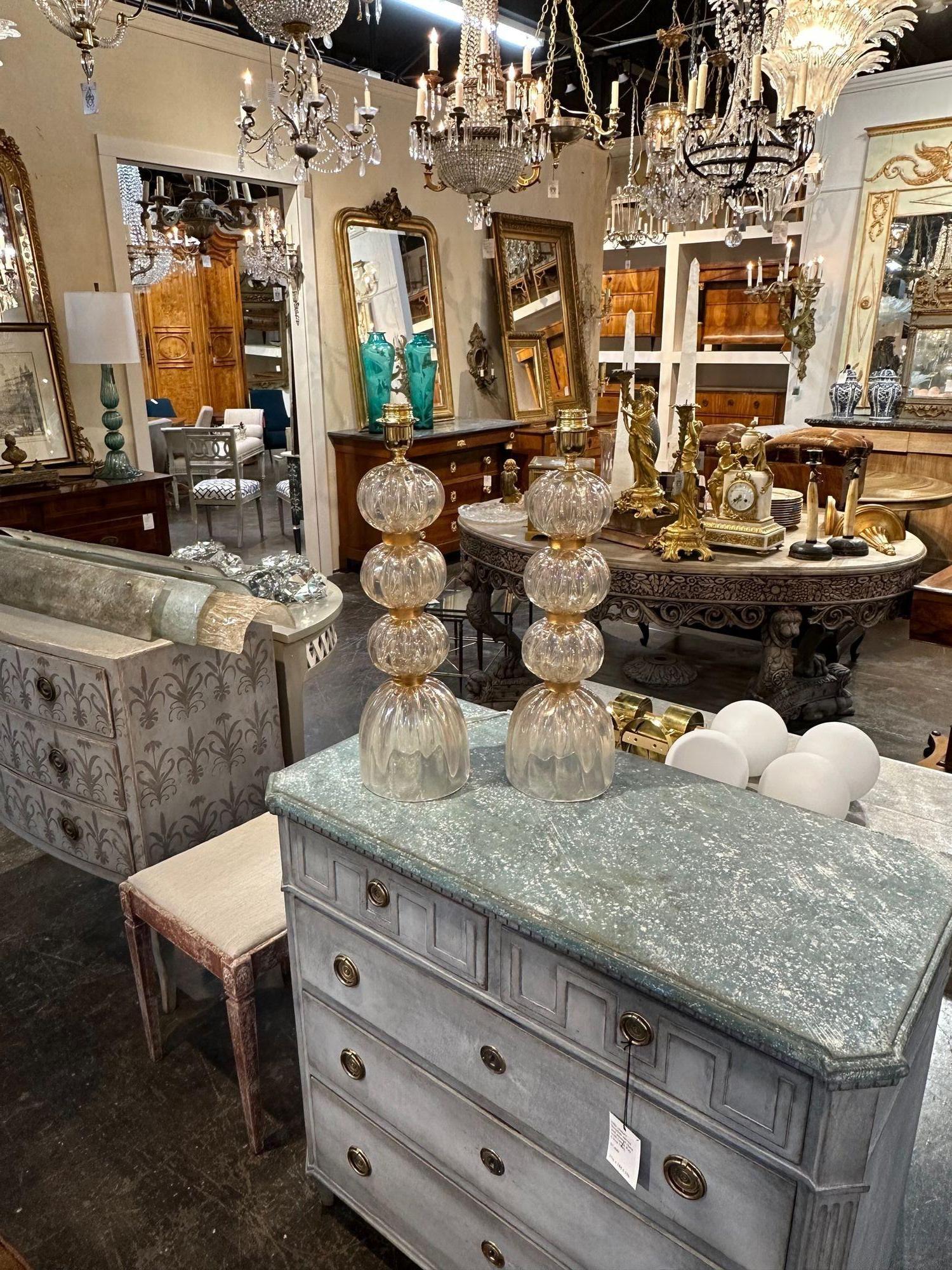 Vetro di Murano Coppia di lampade moderne in vetro di Murano opalescente rosa in vendita