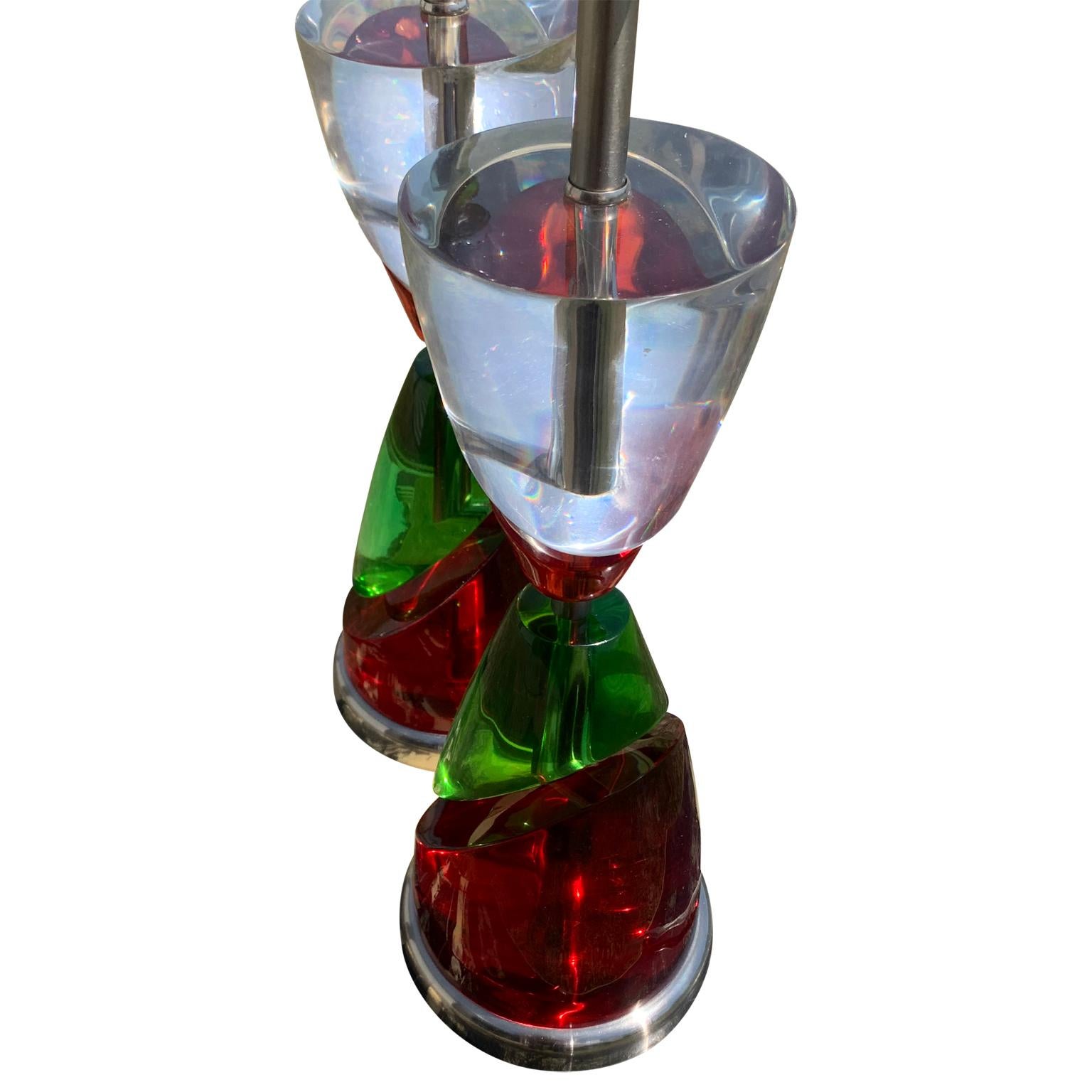 American Pair Of Van Teal Style Red And Green Lucite Table Lamps